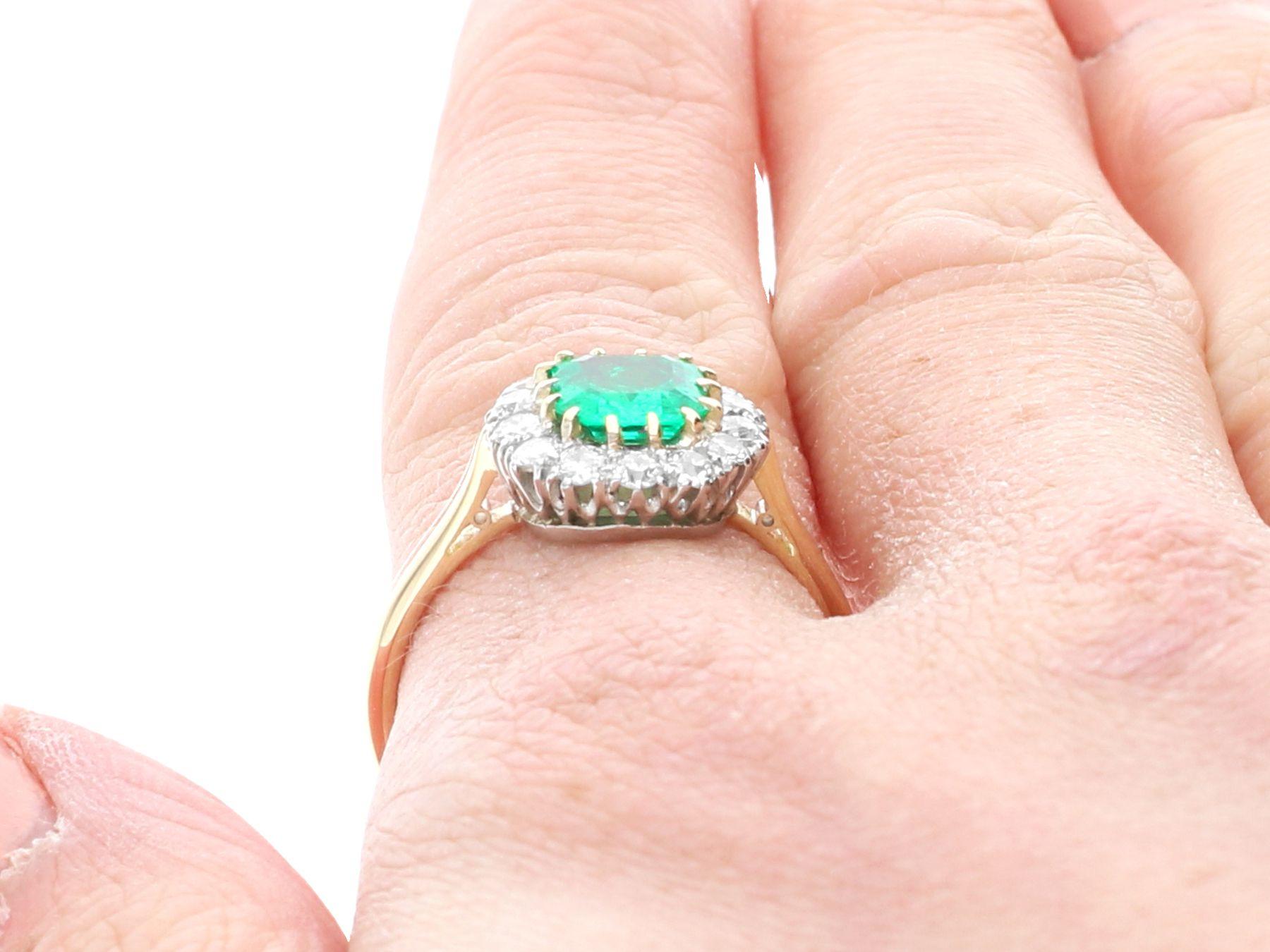 Antique Emerald Cut Emerald Ring in Yellow Gold For Sale 3