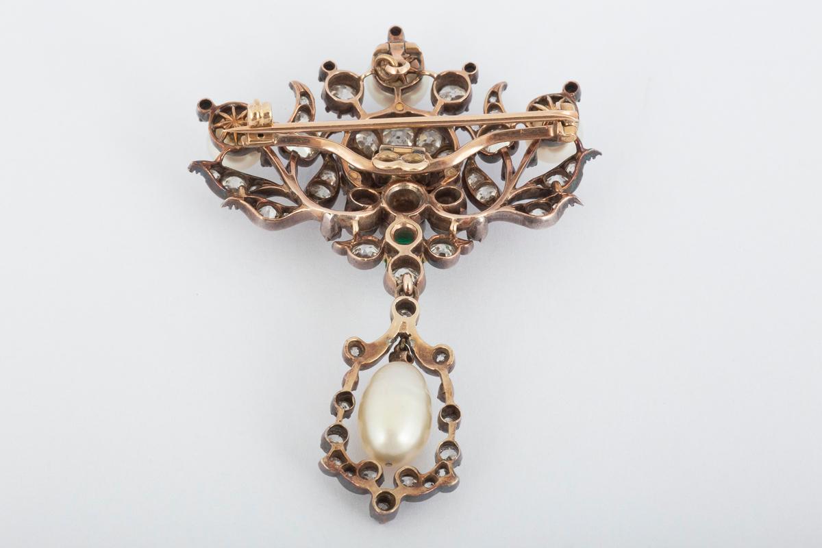 Antique Emerald Diamond and Natural Pearl Pendant Brooch English, circa 1865 In Good Condition In London, GB