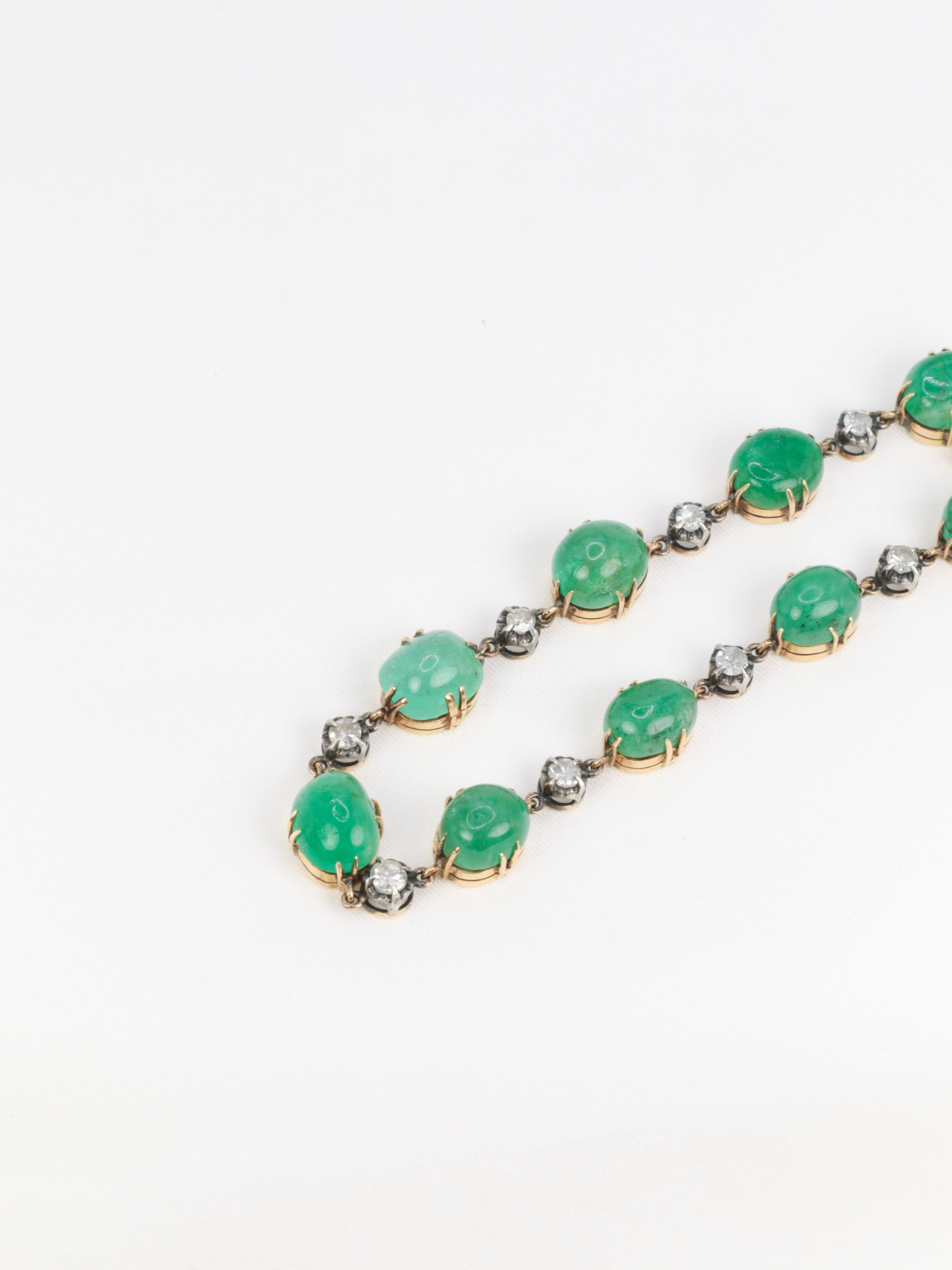Pulsera antigua de esmeralda, diamantes y oro amarillo Cabujón en venta