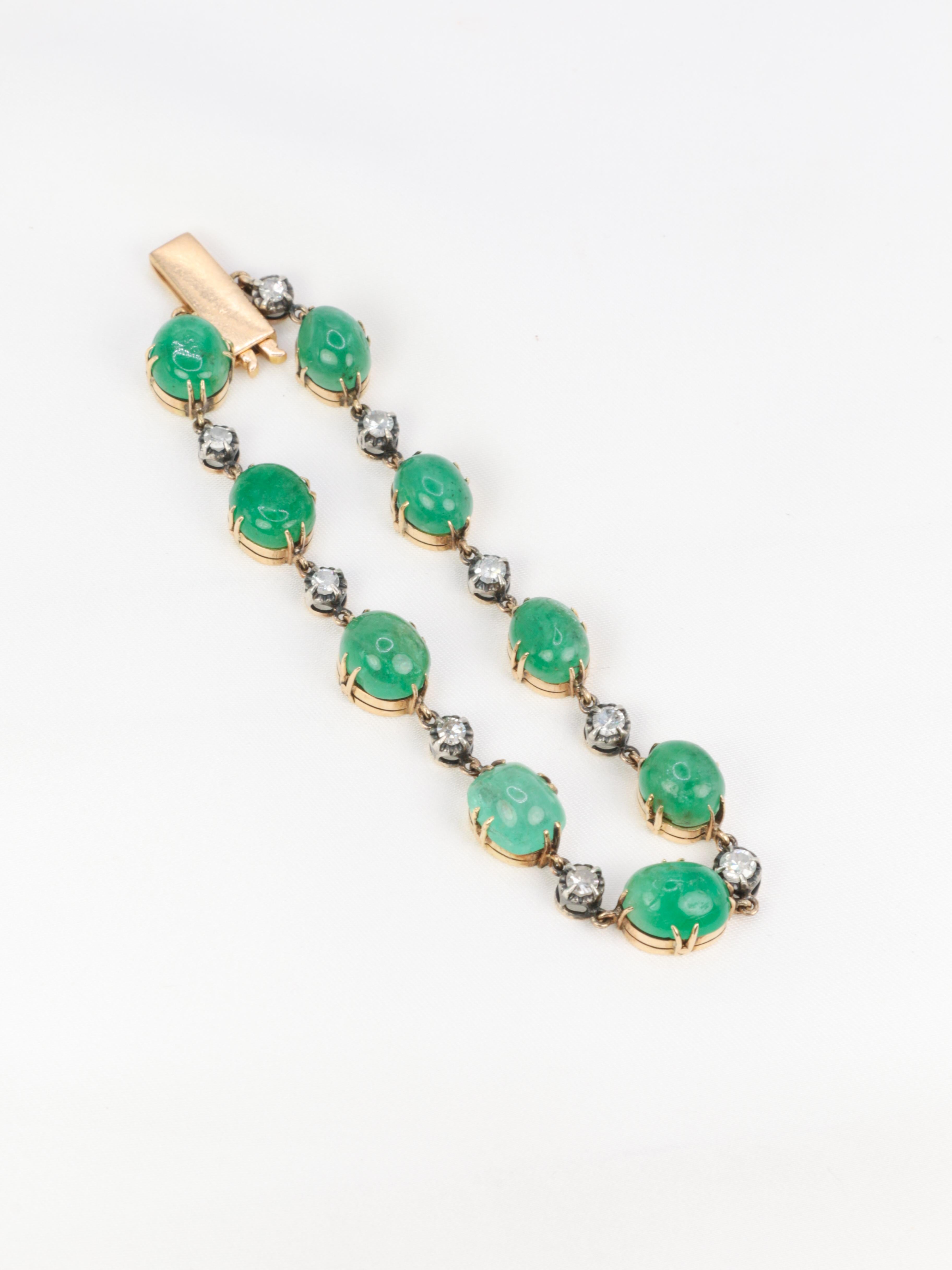 Pulsera antigua de esmeralda, diamantes y oro amarillo en venta 1