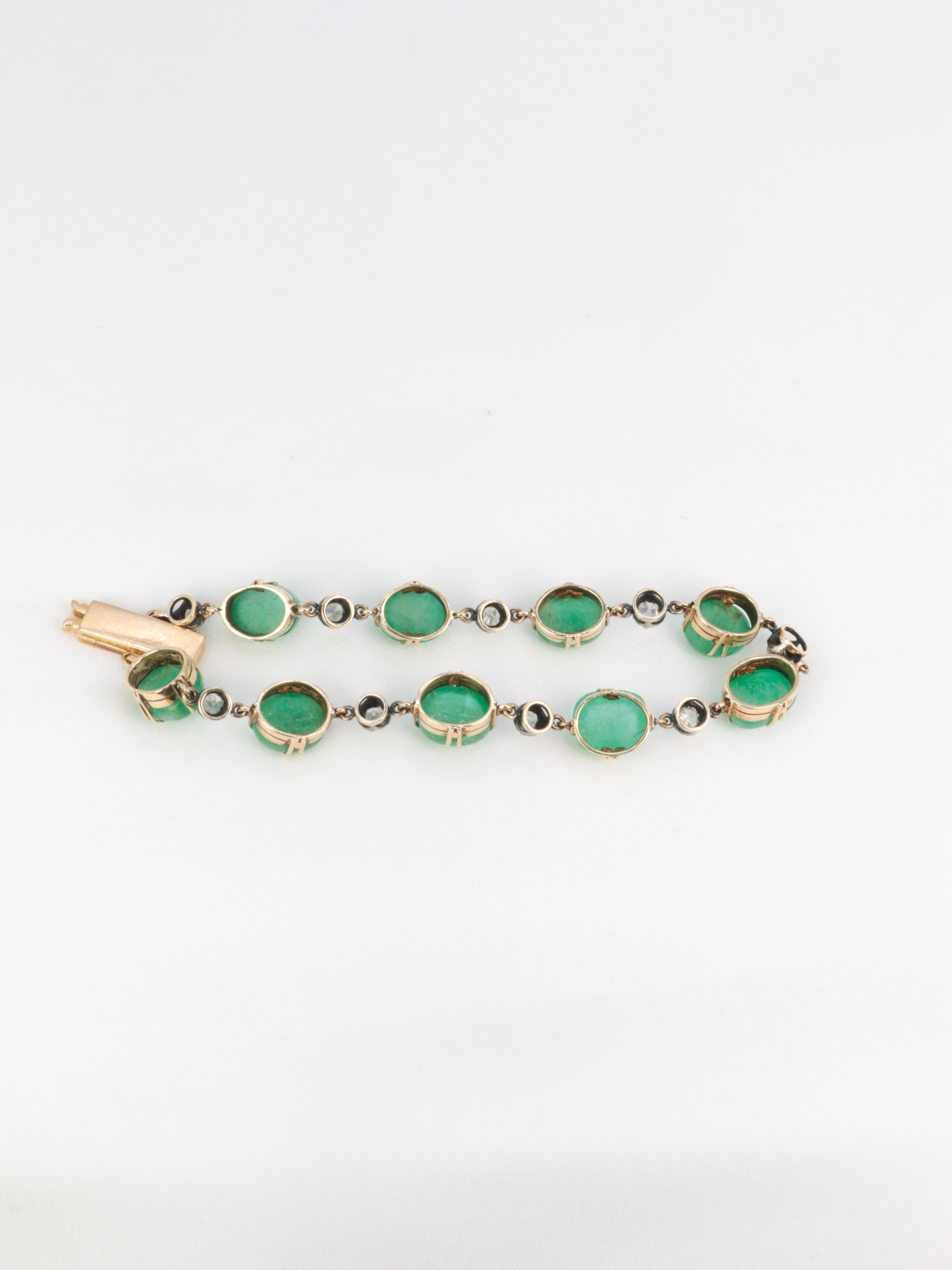 Pulsera antigua de esmeralda, diamantes y oro amarillo en venta 2