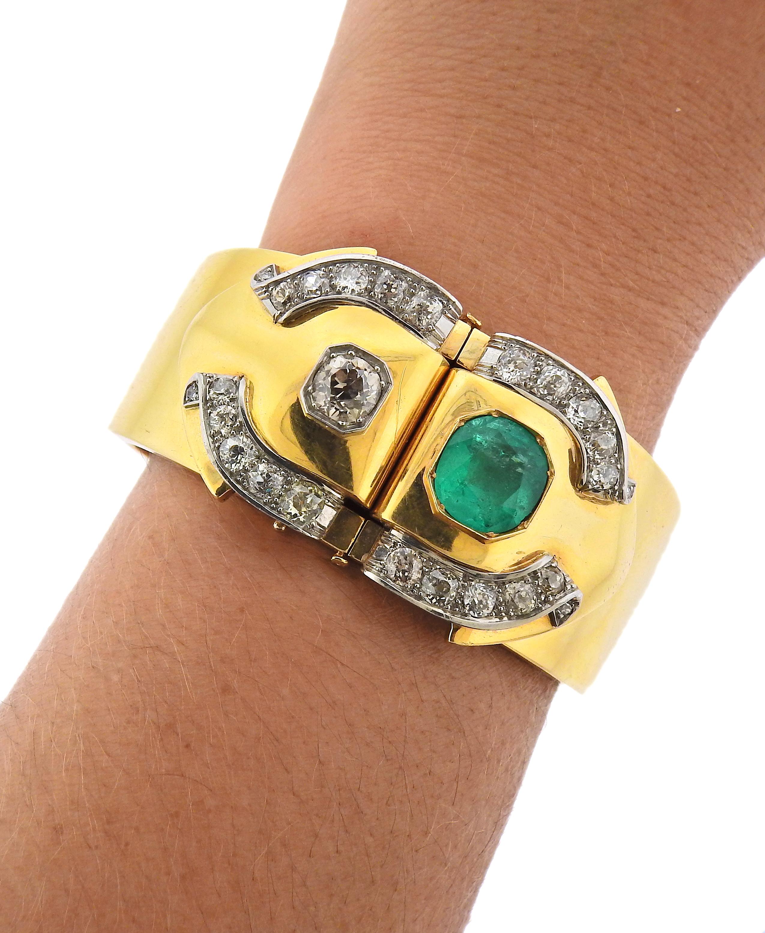 Antique Emerald Diamond Gold Bangle Bracelet In Excellent Condition For Sale In New York, NY