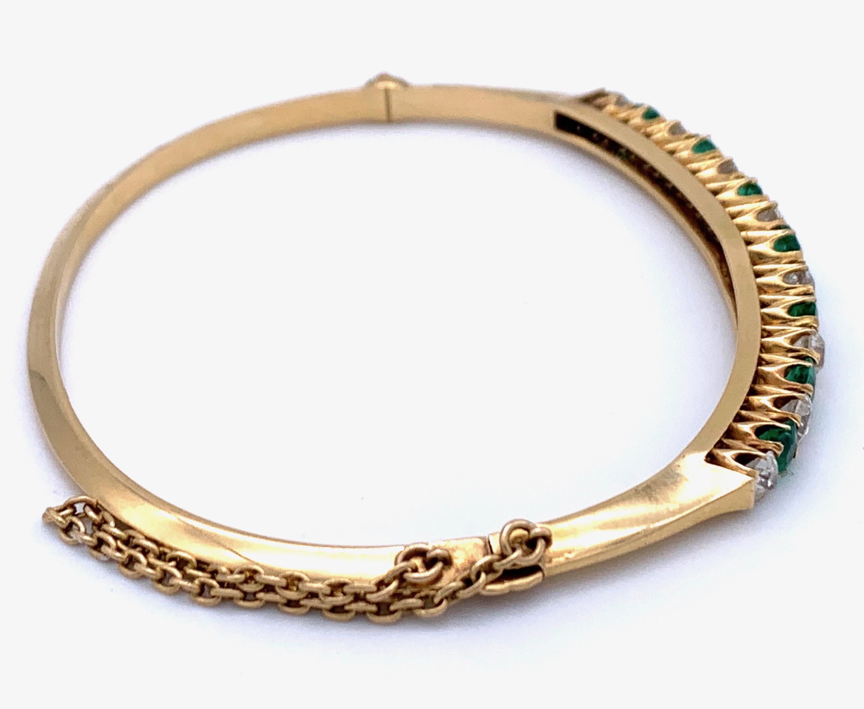 Bracelet ancien en or rouge avec émeraudes et diamants Excellent état - En vente à Munich, Bavaria