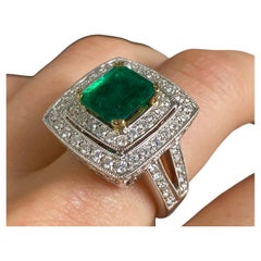 Antique 3 CT Natural Emerald Diamond Engagement Ring in 18K Gold, Cocktail Ring