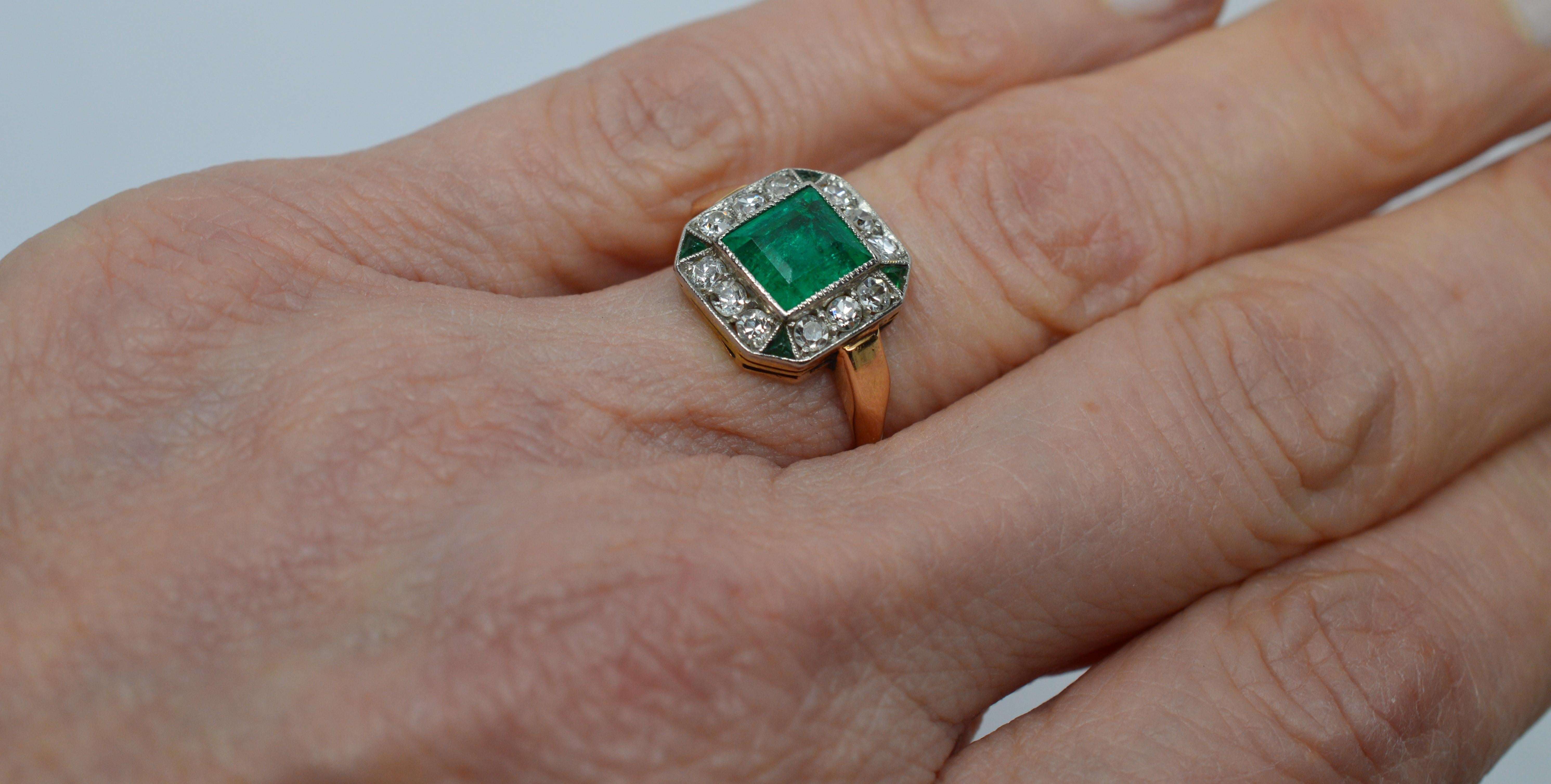  Antique Emerald Diamond Yellow Gold Ring 4