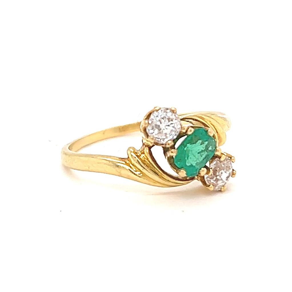 Women's or Men's Antique Emerald Old Mine Cut Diamonds 18 Karat Yellow Gold Three Stone Ring