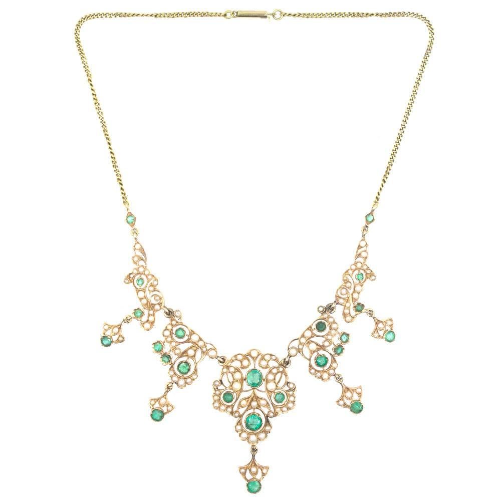 Round Cut Antique Emerald Pearl 14 Karat Yellow Gold Choker Necklace