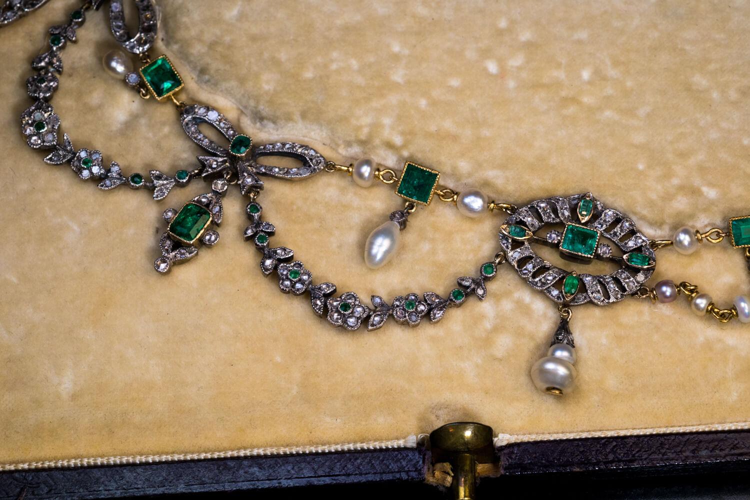 Women's Antique Emerald Pearl Diamond Garland Style Necklace