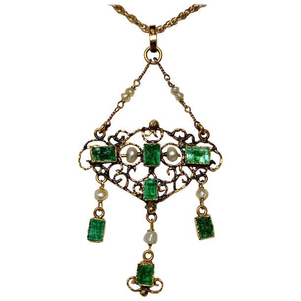 Antique emerald pendant Clearance
