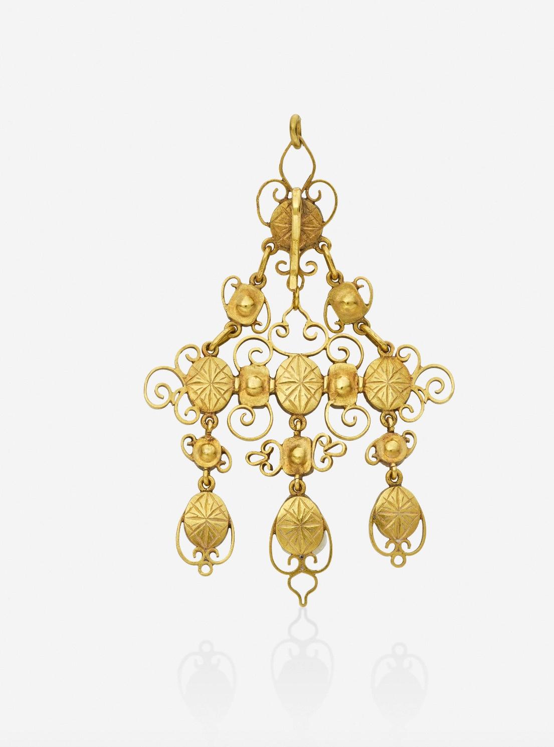 Antique Emerald Pearl Pendant Necklace Renaissance Revival Gold 19th Century In Excellent Condition For Sale In New York, NY