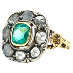 Antique Emerald Rose Cut Diamond 18 Karat Yellow Gold Silver Cluster Ring