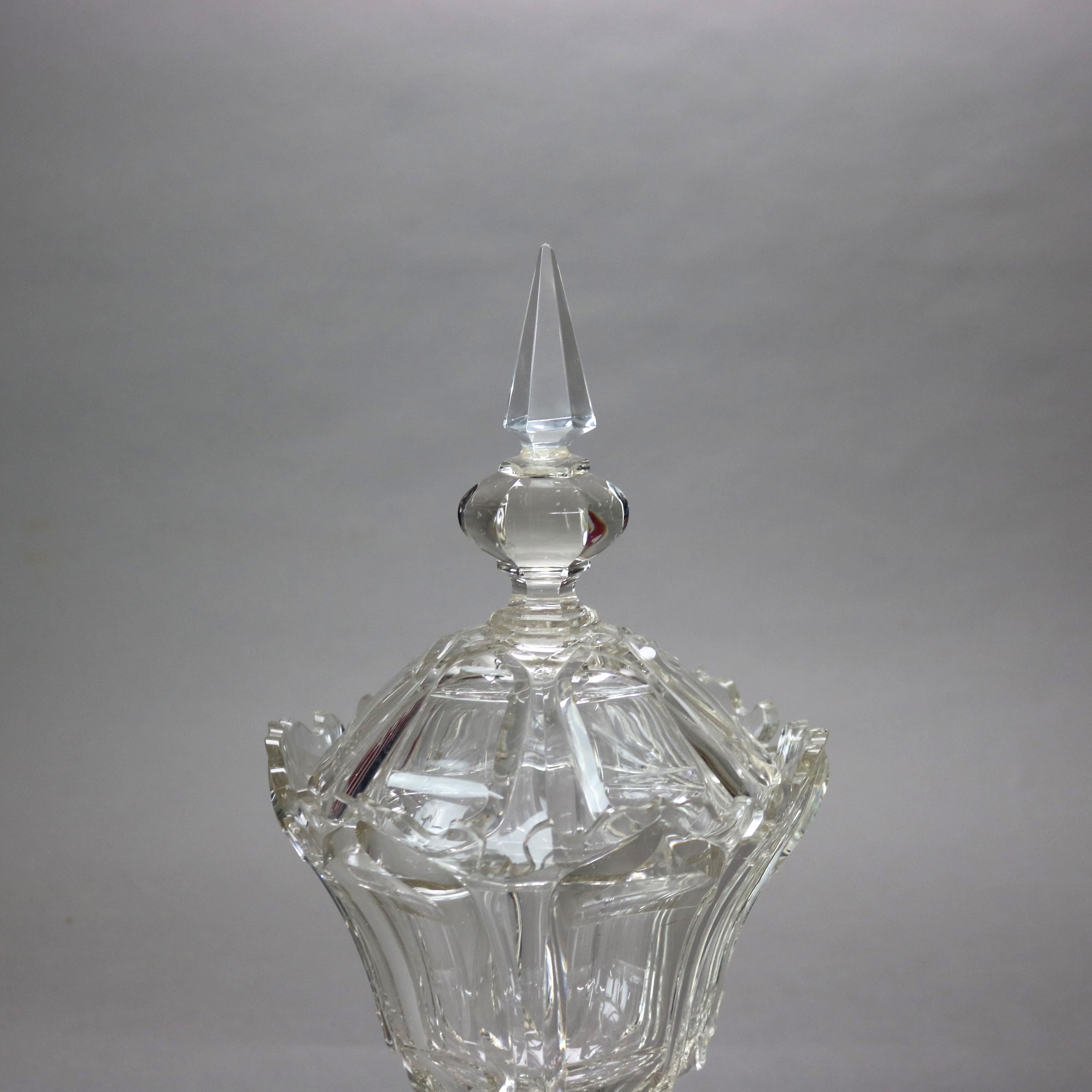 Verre Antique compote à couvercle en verre taillé Emhart C1840 en vente