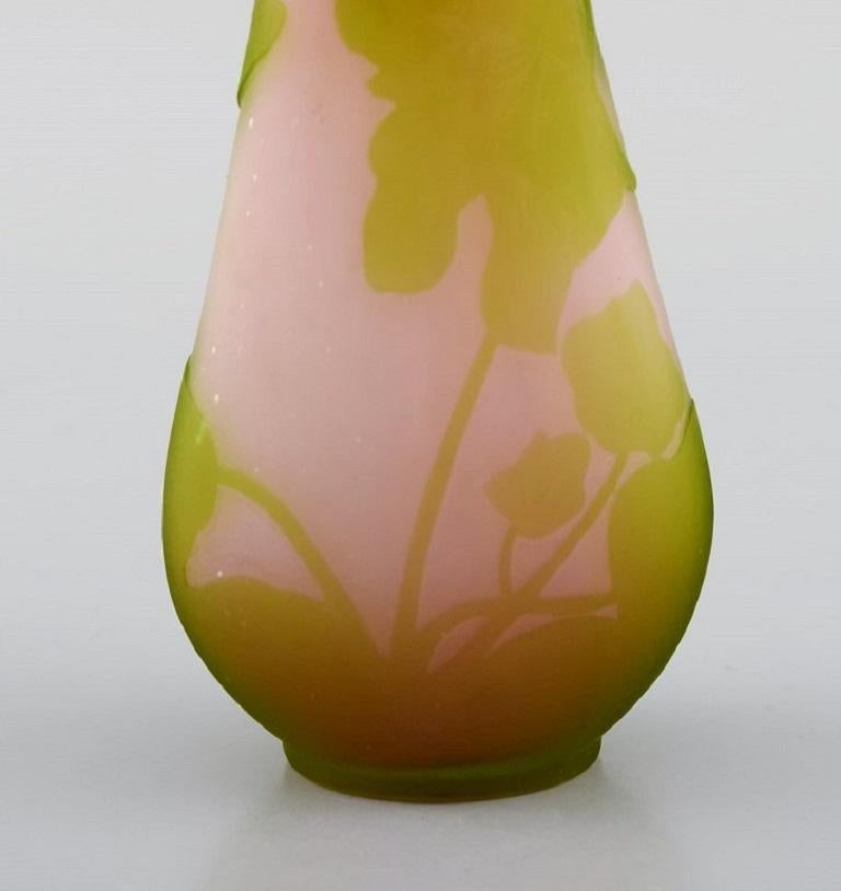 Antique Emile Gallé vase in pink frosted and green art glass carved with motifs in the form of foliage. 
Early 20th century.
Measures: 10.5 x 5.7 cm.
In excellent condition.
Signed.