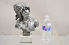 Antigüedades Emmanuel Villanis "Saida" Escultura de busto femenino revestida de estaño Estatua