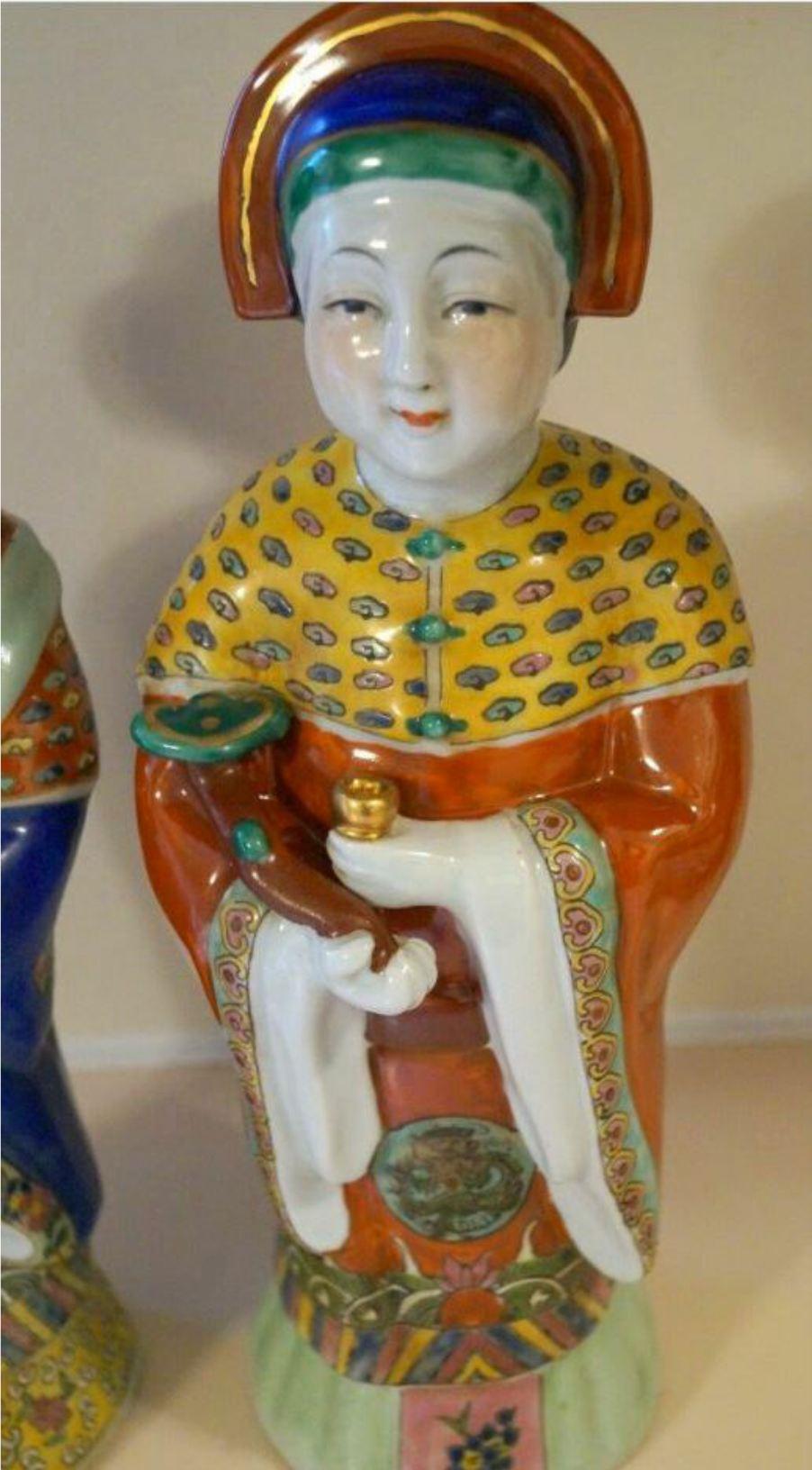Antike Kaiser- und Kaiserinnenfigur, Figurenstatue, handbemalte Qing-Dynastie, Paar im Zustand „Gut“ im Angebot in Wayne, NJ