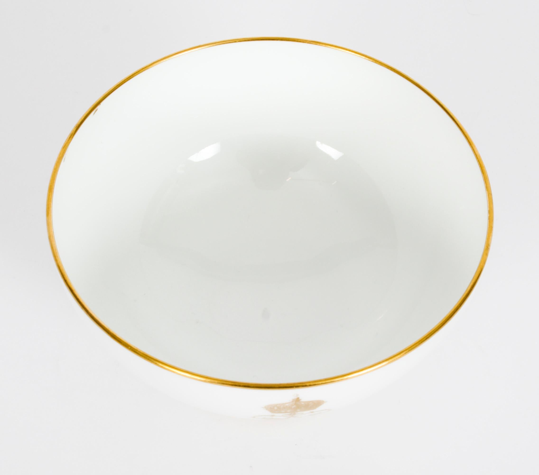 Ancienne tasse, soucoupe et sucrier en porcelaine de Sèvres de l'Empereur Napoléon III 19ème C. en vente 10