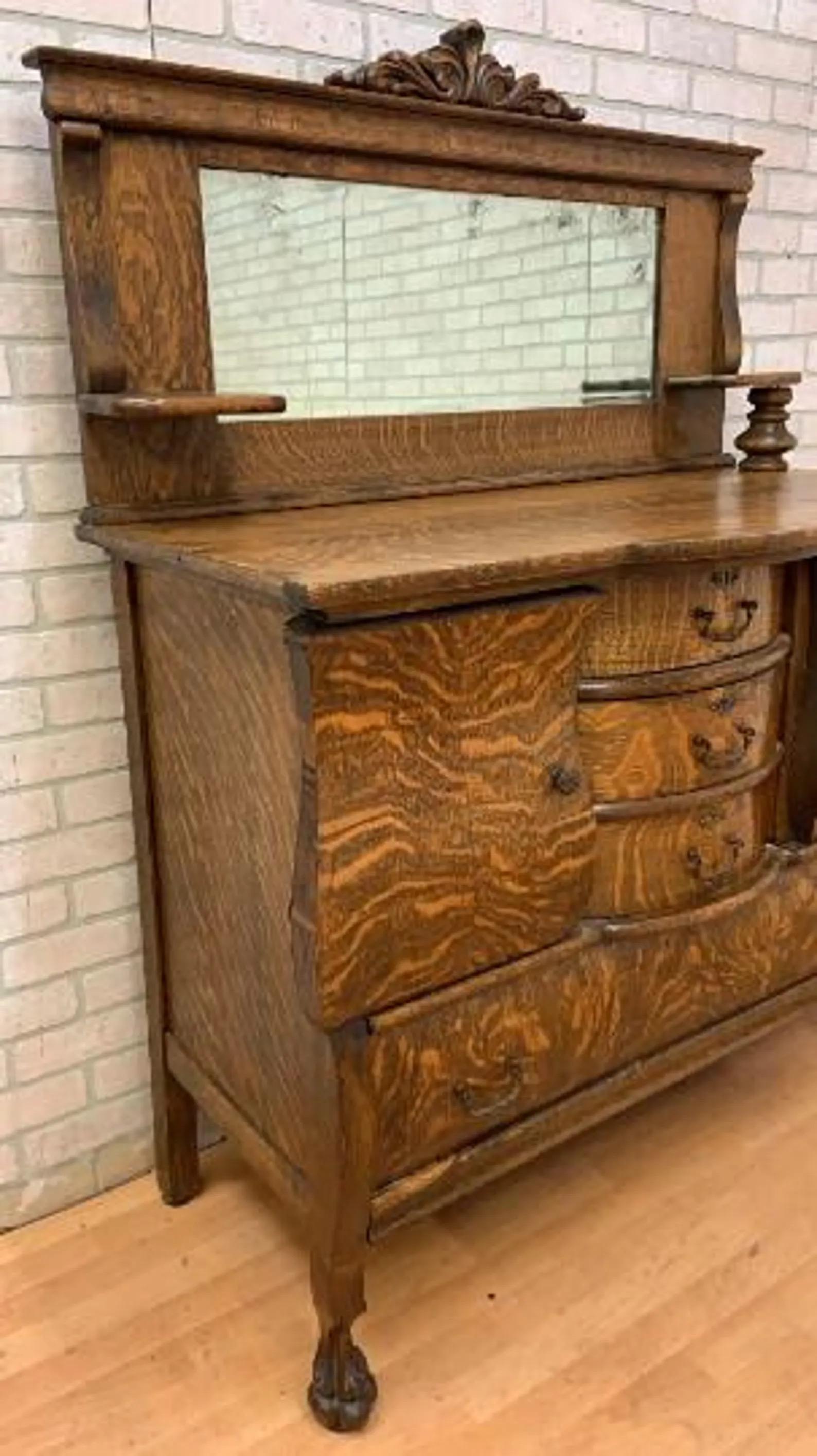Antique Empire Antique Quarter Sawn Oak Buffet Sideboard Bar Cabinet with Mirror In Good Condition In Chicago, IL