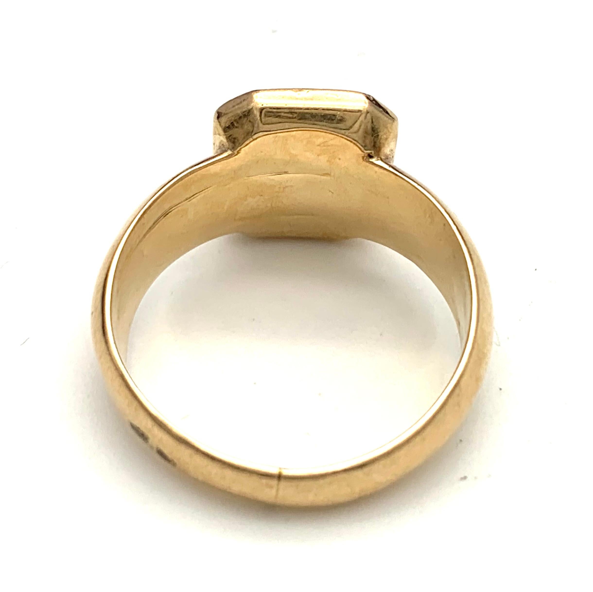 Antique Empire Cast Iron Intaglio 18 Karat Gold Ring  Gentlemen Signet Ring 1