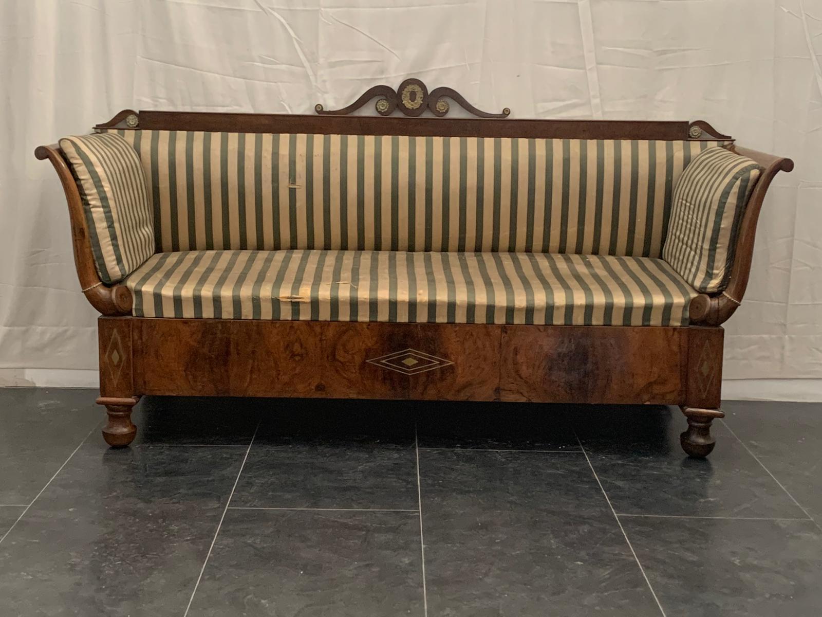 Antikes Empire-Sofa mit Intarsien aus Walnussholz und Messing, Charles X., 1910er Jahre (Italienisch) im Angebot