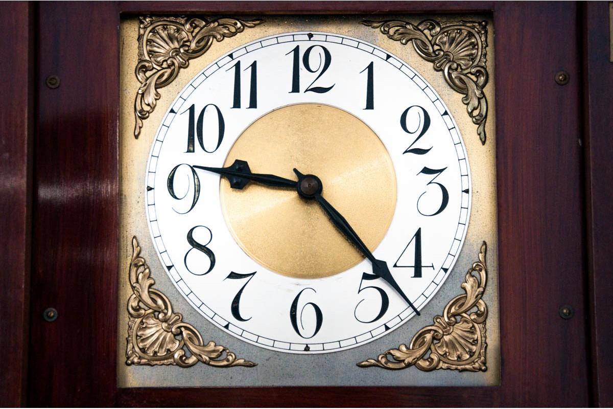 Milieu du XIXe siècle Horloge Empire ancienne, Europe occidentale, datant d'environ 1860 en vente