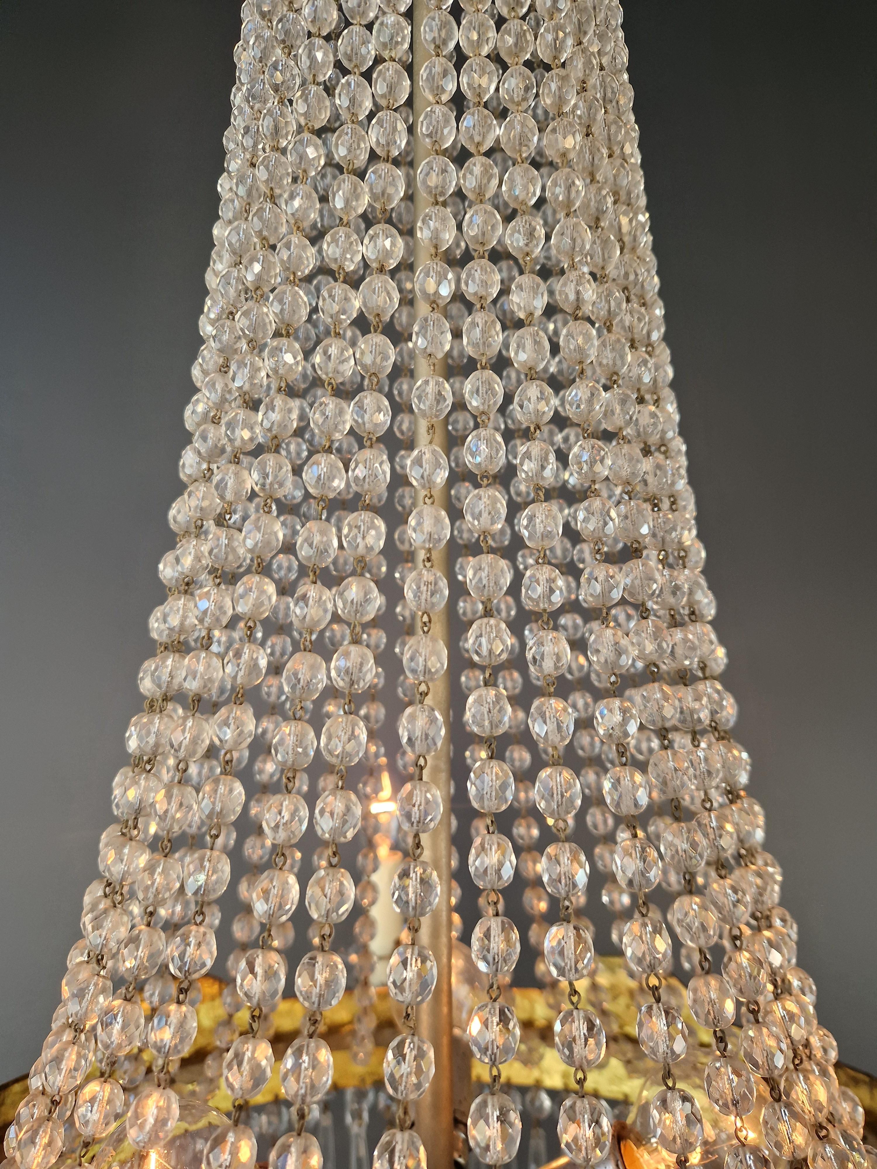 Antico lampadario di cristallo Impero Perline di cristallo a più livelli Prismi di cristallo francese in vendita 1