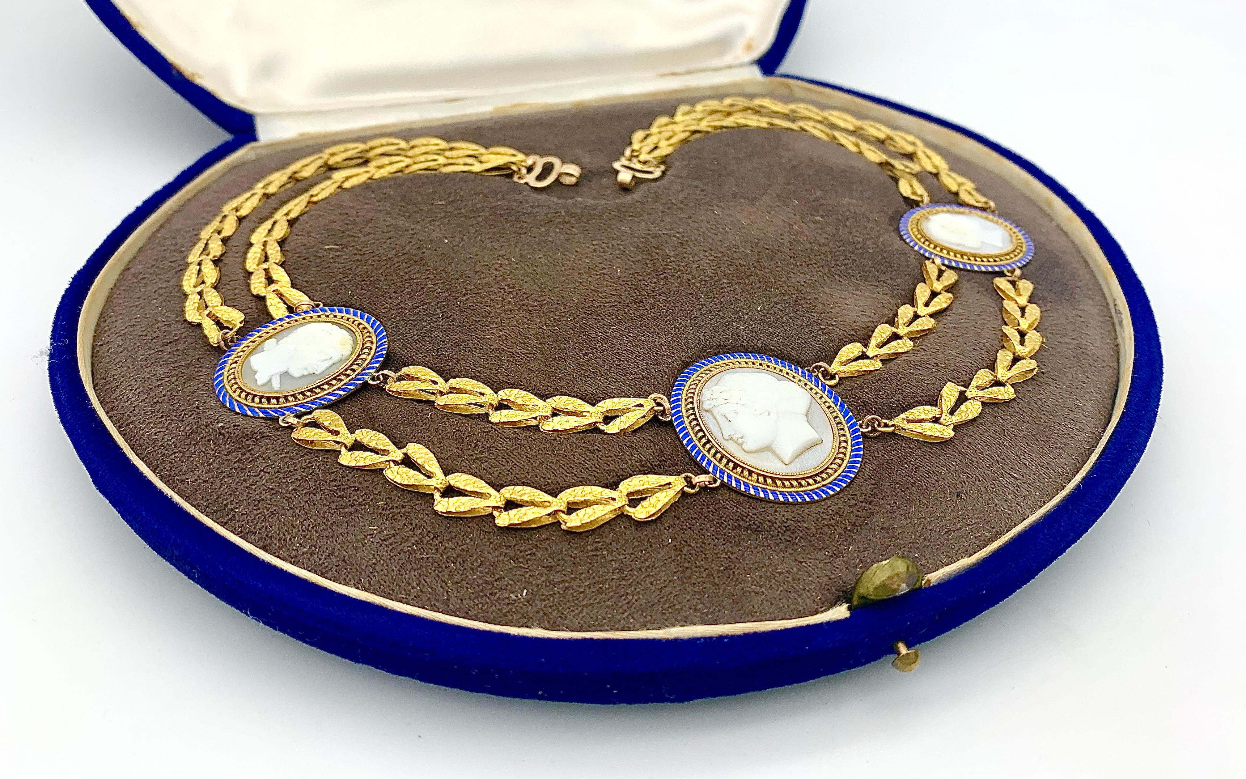 Collier Empire ancien camée coquillage en or 18 carats et émail polychrome Bon état - En vente à Munich, Bavaria