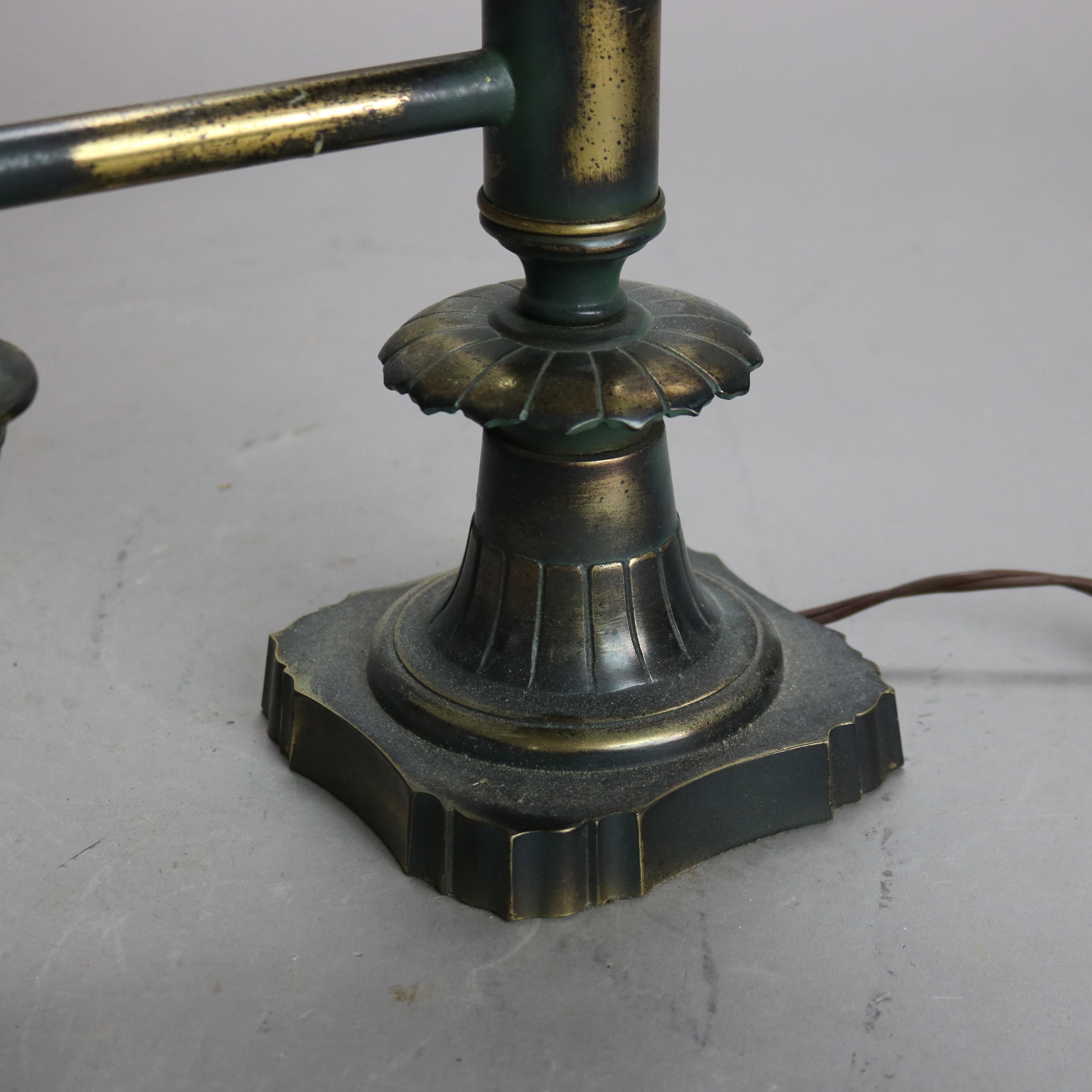 20ième siècle Lampe ancienne d'époque Empire en bronze électrifié Argand C1920 en vente