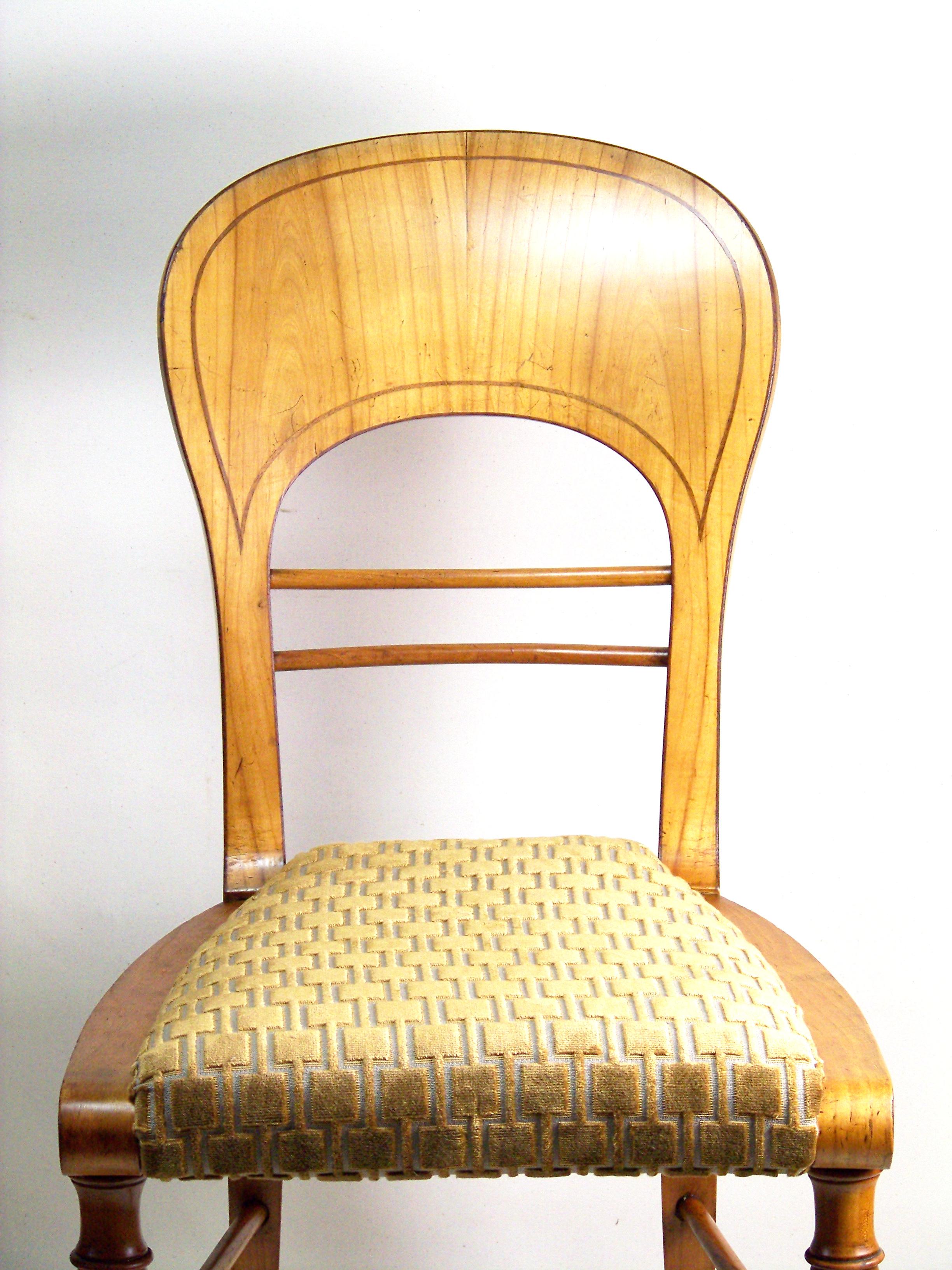 Antique Empire Side Chair, circa 1830, Empire / Biedermeier In Good Condition For Sale In Praha, CZ