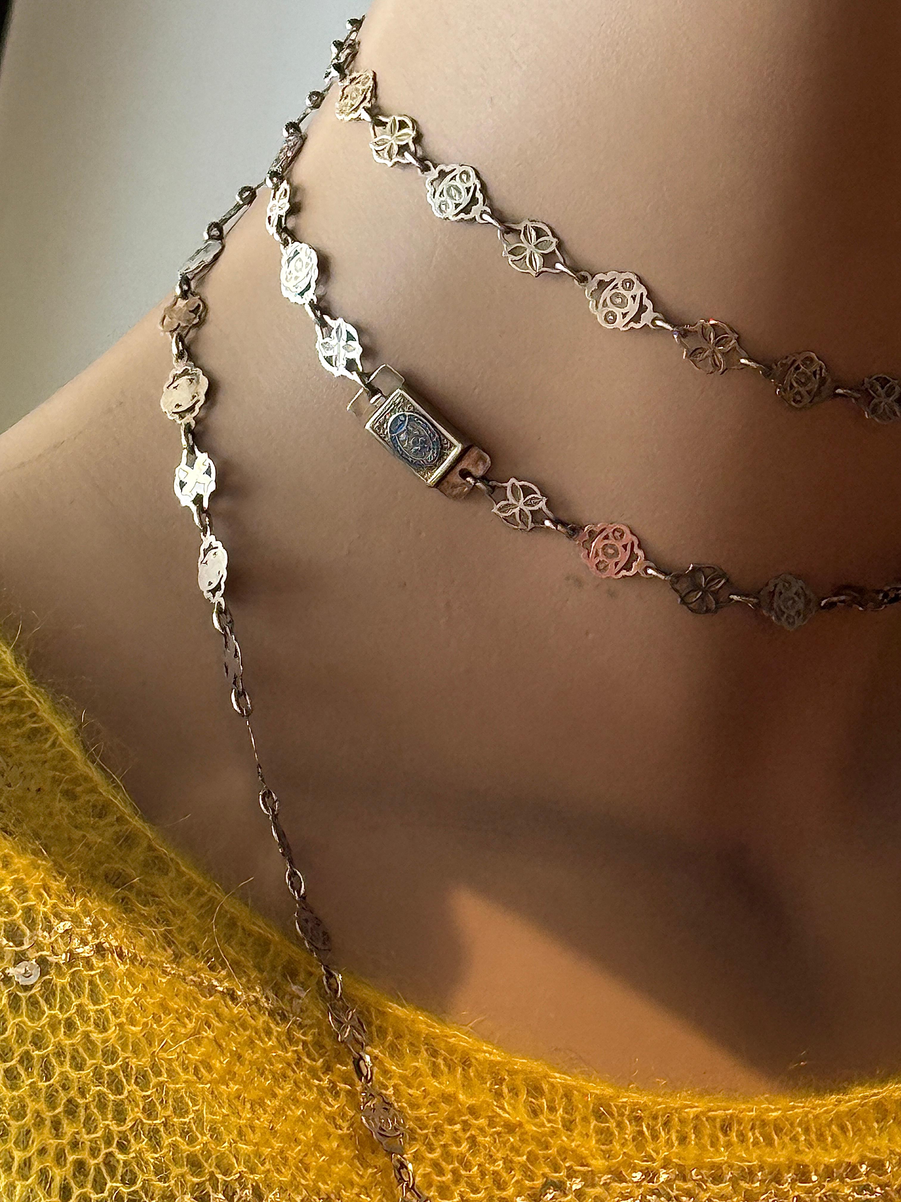 Antique Empire Silver Long Guard Chain Pansy Pensez à Moi Sentimental Jewellery en venta 1
