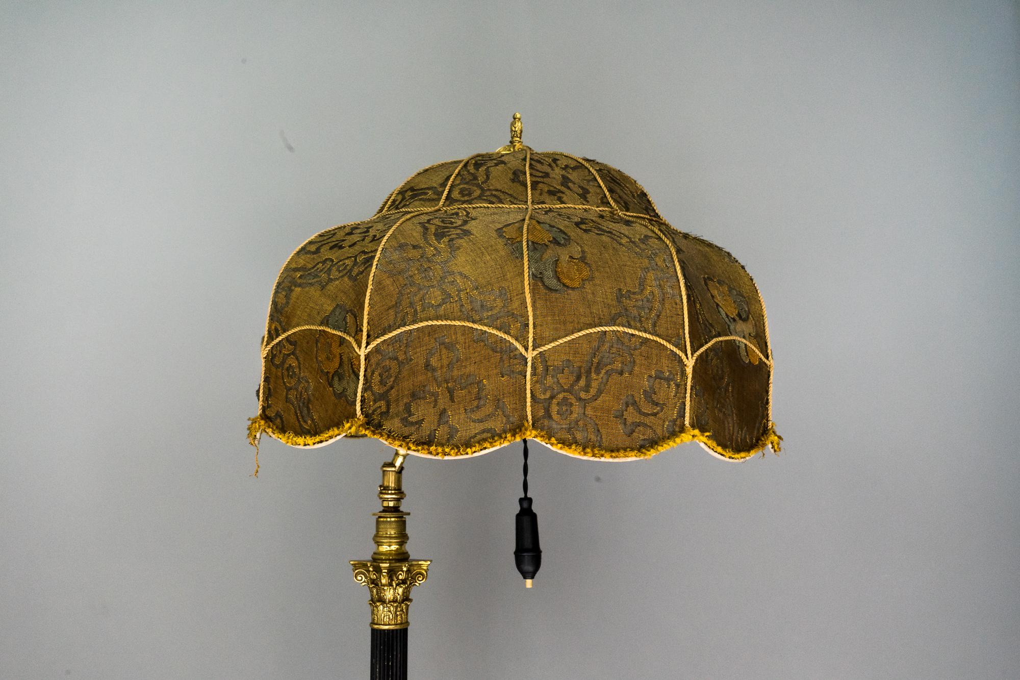 Antique Empire style floor lamp, Vienna, circa 1890s
Original condition
Original shade unfortunately damaged but we can send the original damaged shade so that it can be re-covered.
The damaged shade is not calculated in the price.
If the