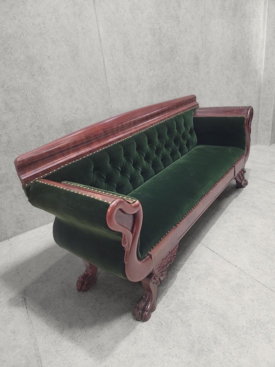 Antique Style Empire Swan Swan Grecian Sofa Newly Upholstering en vente 5