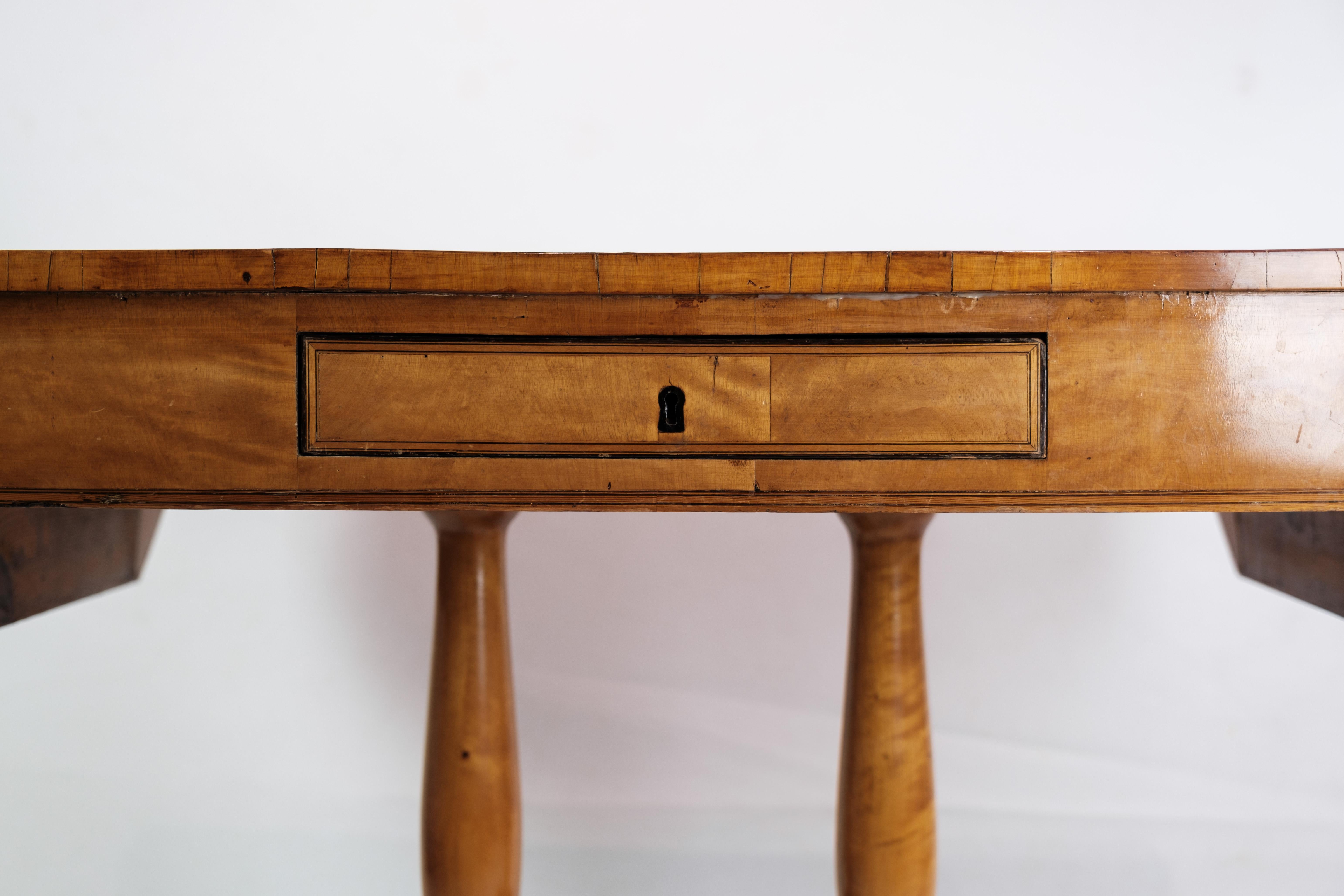 Antique Empire Table with Flaps and Marquetry in Birch Wood from 1840s For Sale 1