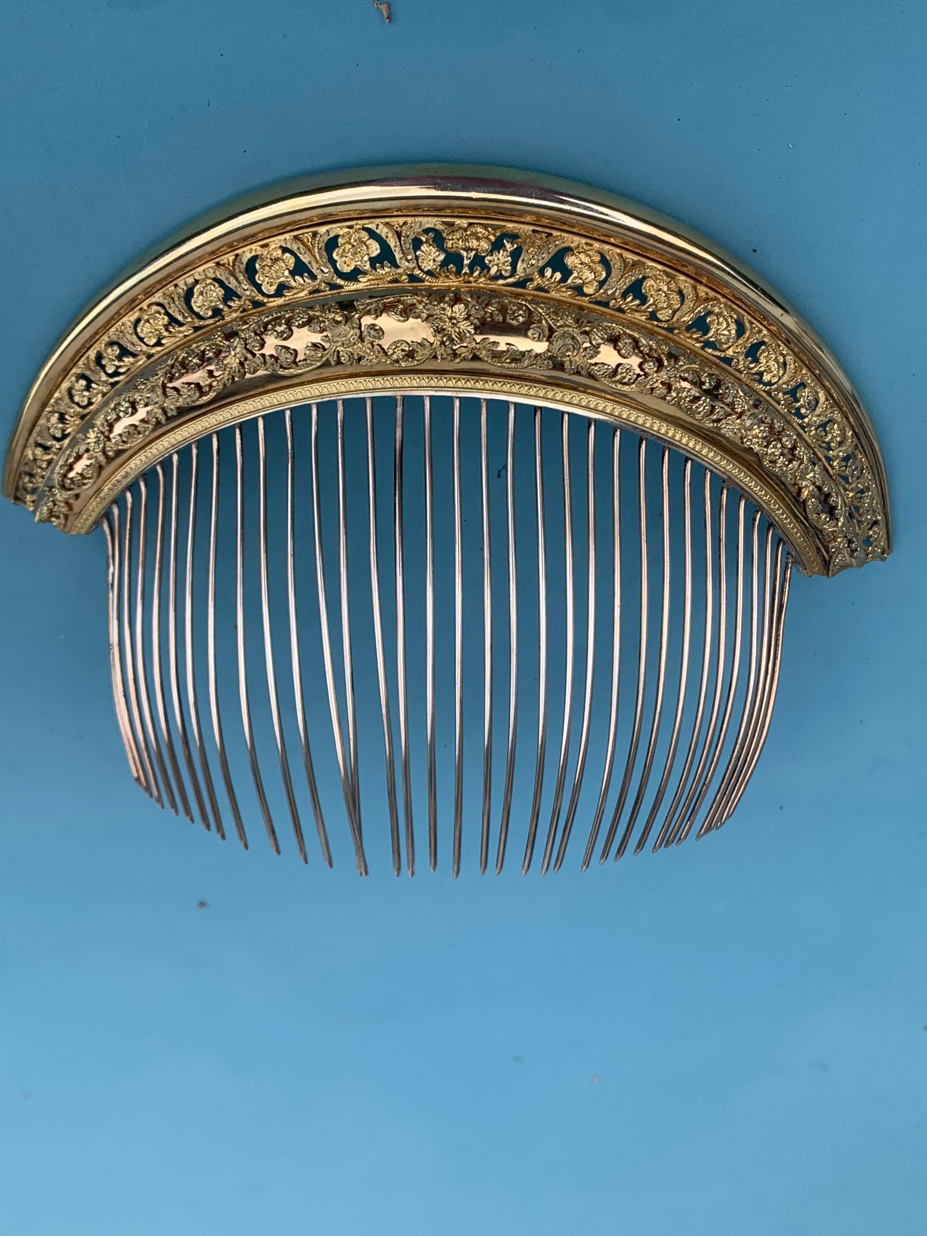 Antike Empire Tiara Kamm Haar Ornament Kopf Ornament Silber Guilt vergoldetes Metall im Angebot 1