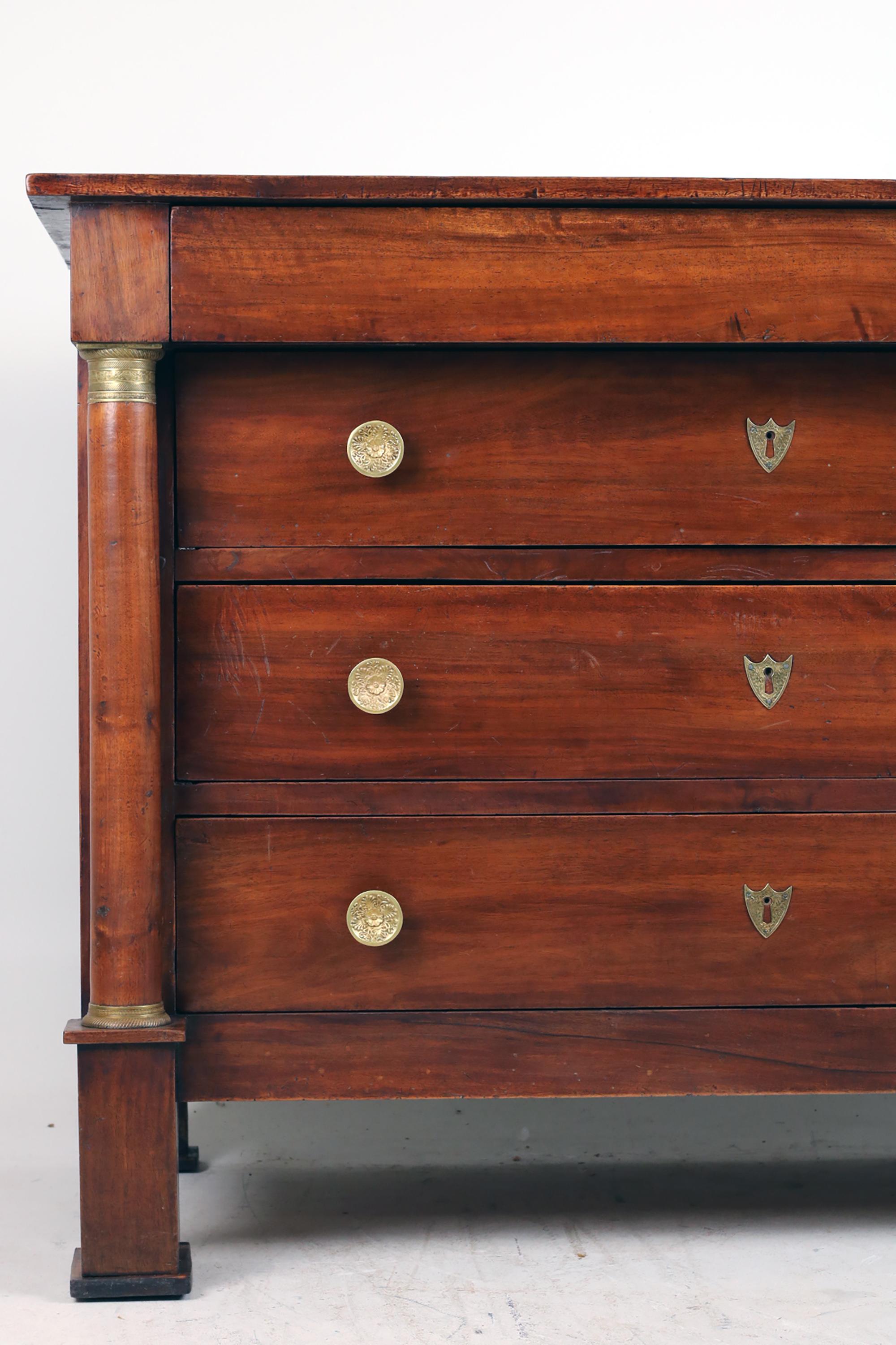 Antique Empire XIX century chest of drawers with beautifull patina. 9