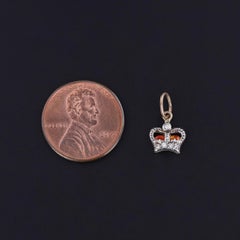 Charme Antiques con smalto e diamanti in oro 9ct