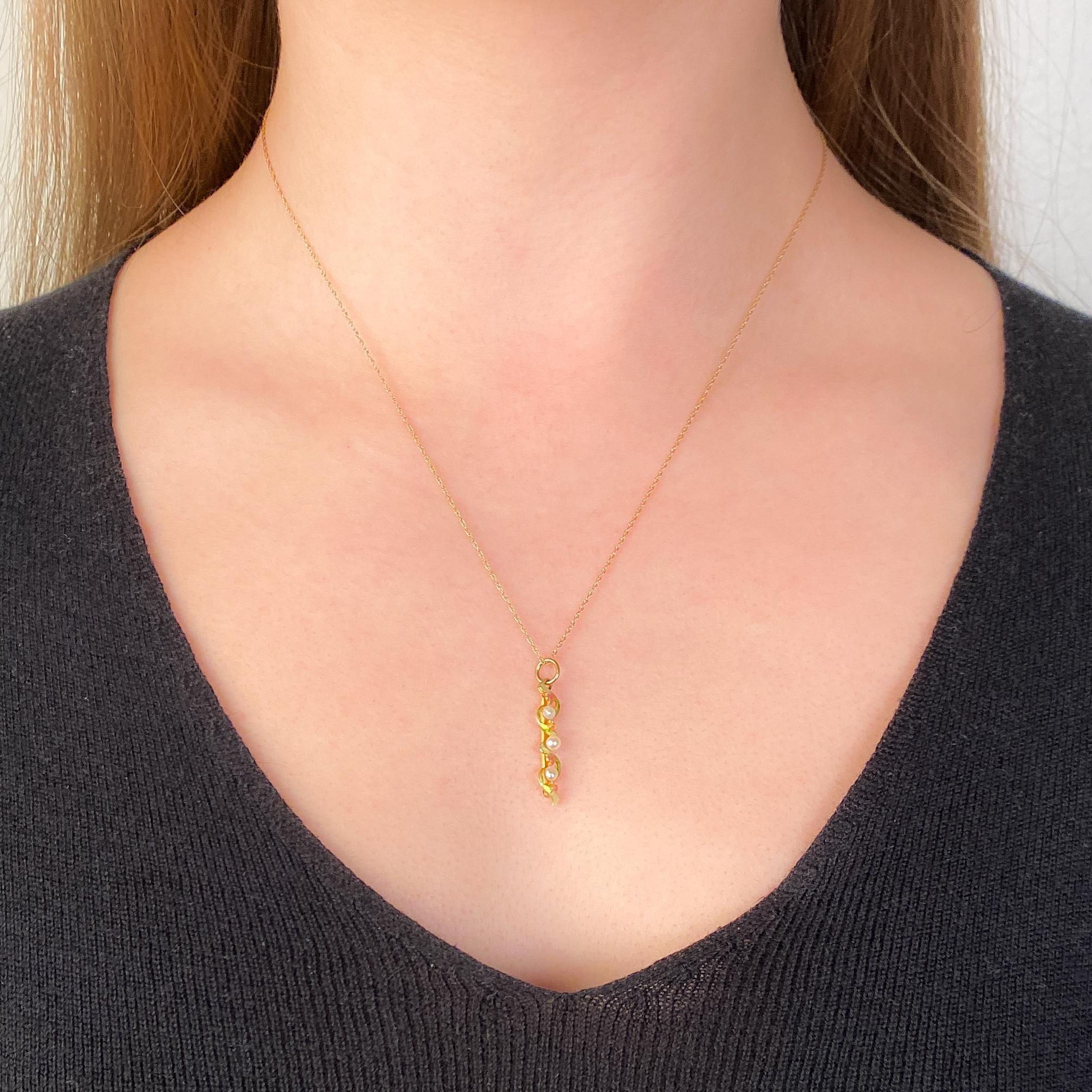 Antiguo Colgante de Oro de 14k con Esmalte y Perla de Conversión Corte de bola en venta