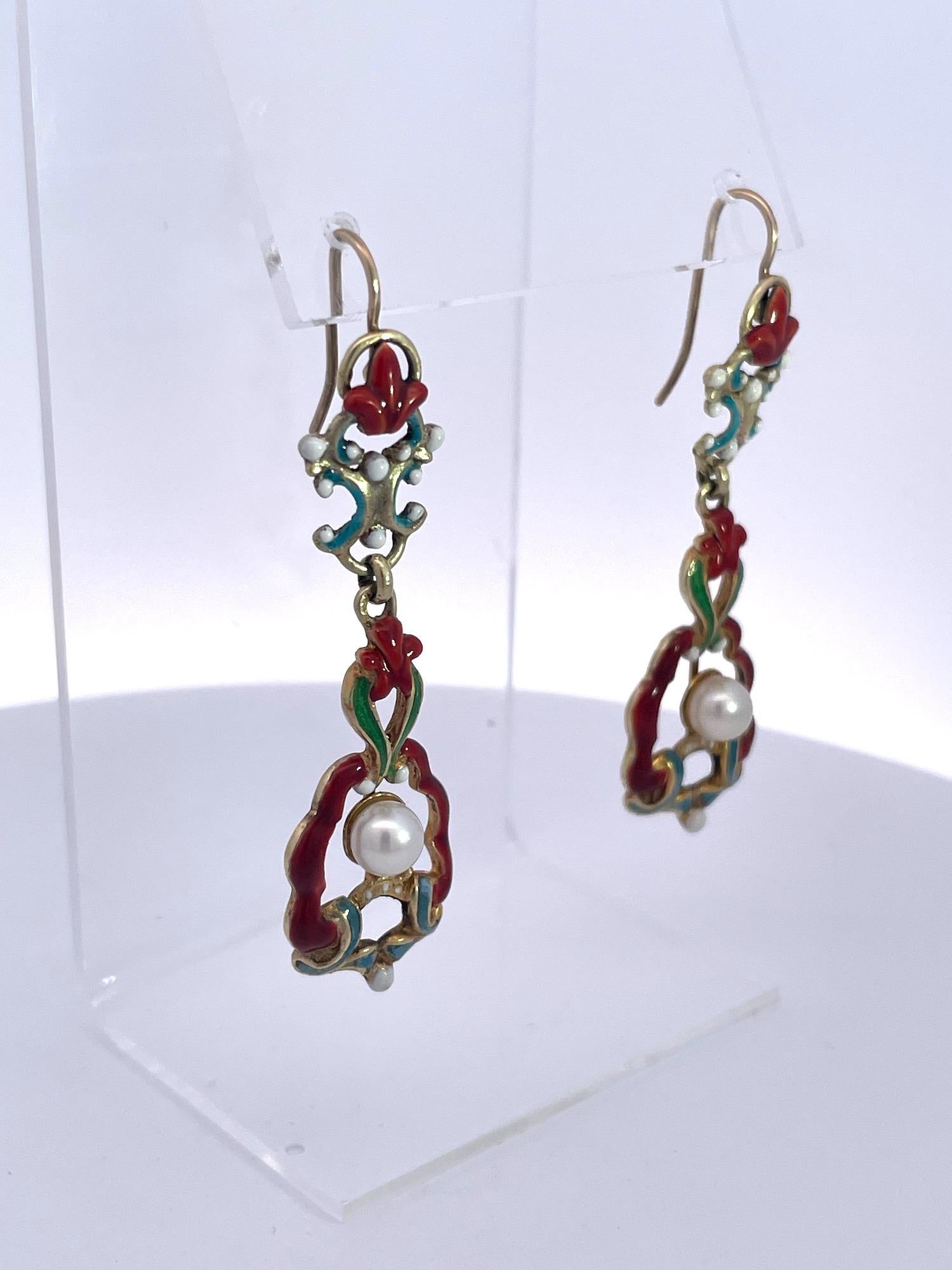 Antique Enamel and Pearl Dangle Earrings In Good Condition For Sale In North Hollywood, CA