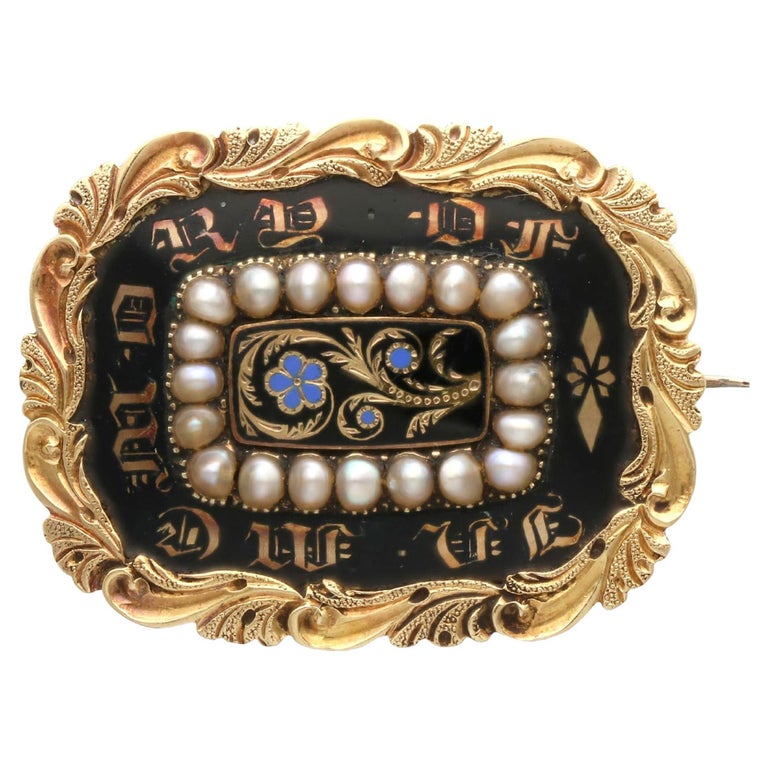 Antique Enamel and Seed Pearl 12k Yellow Gold Mourning Brooch, circa 1835 For Sale