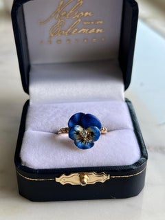 Anello antico con diamante a forma di viola del pensiero smaltato blu, in oro giallo 14 carati, risalente al 1900 CIRCA