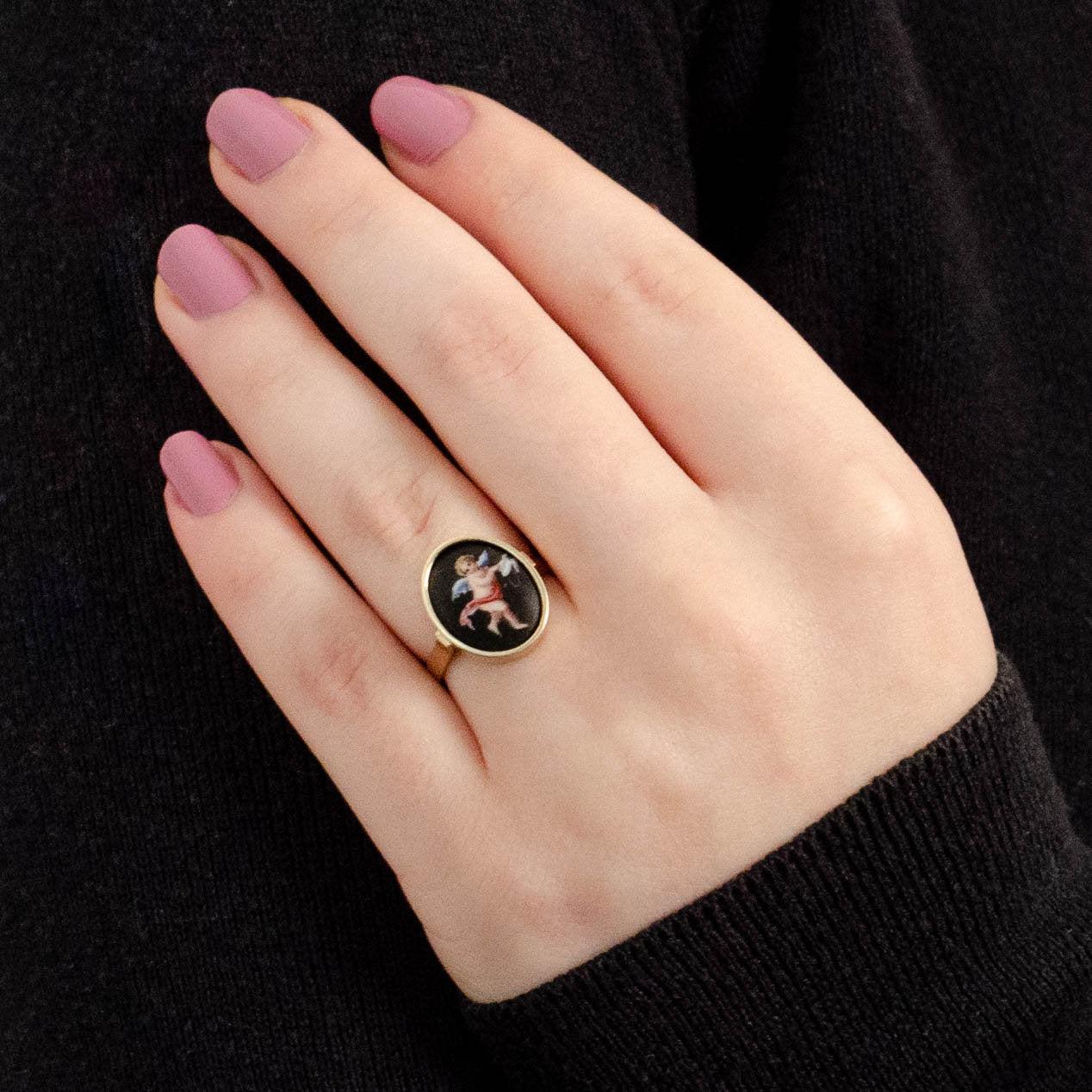 Bague de conversion en or 14k avec chérubin en émail ancien Pour femmes en vente