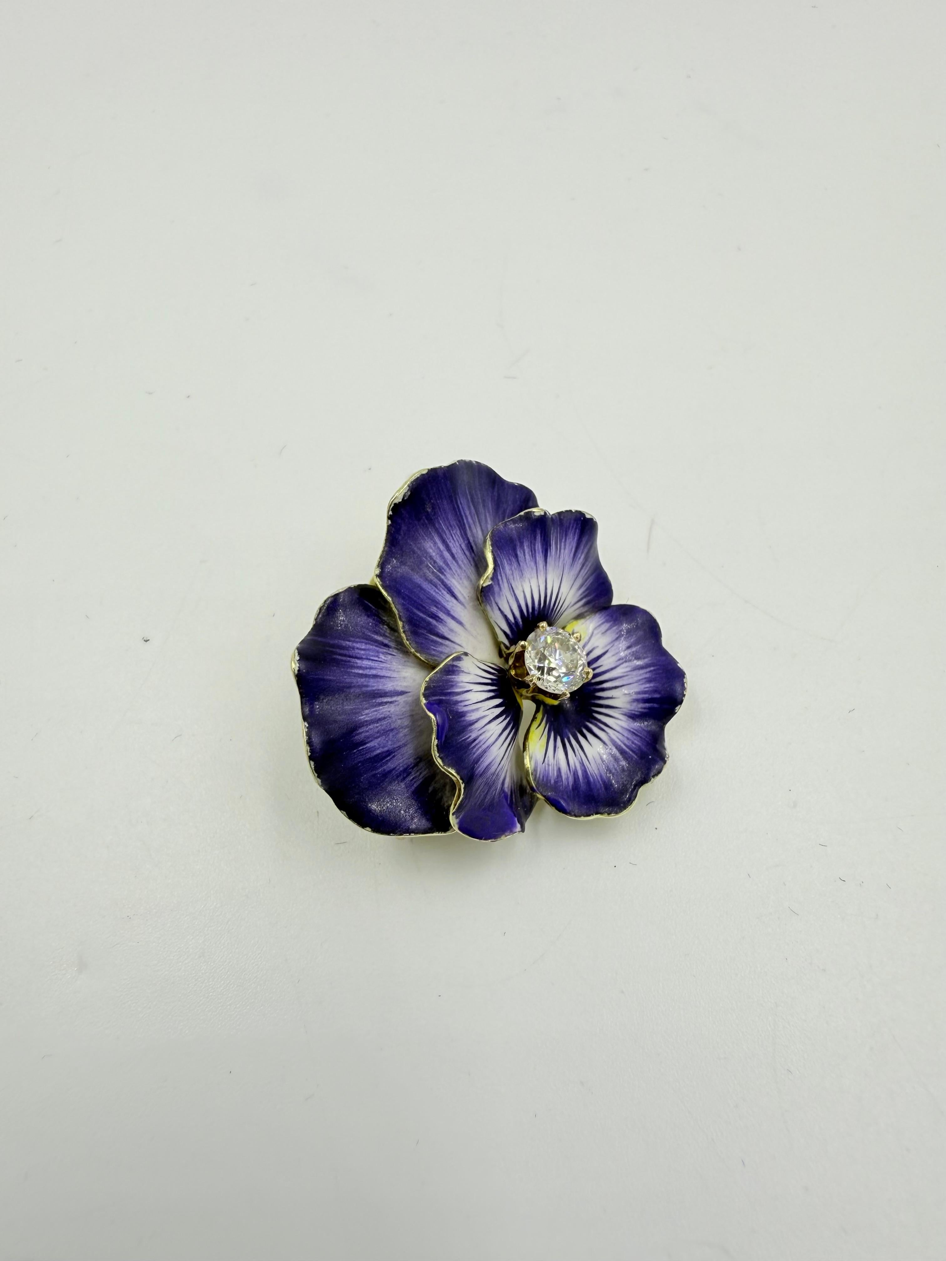 Art nouveau Broche ancienne en émail avec diamant Pansy Circa 1900 en vente