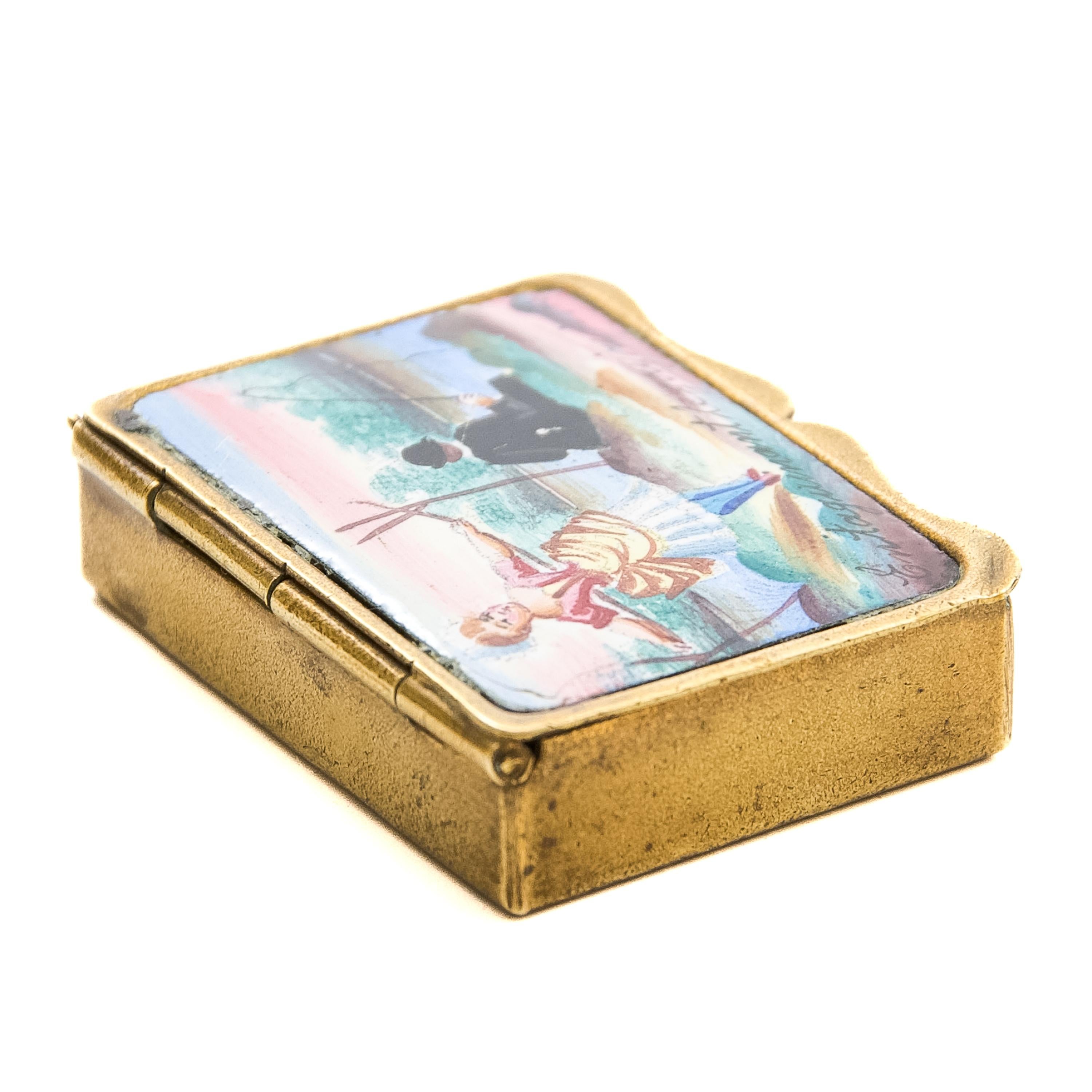Antikes erotisches Vesta-Etui aus Emaille, Französisch, Ende 19. im Angebot 2