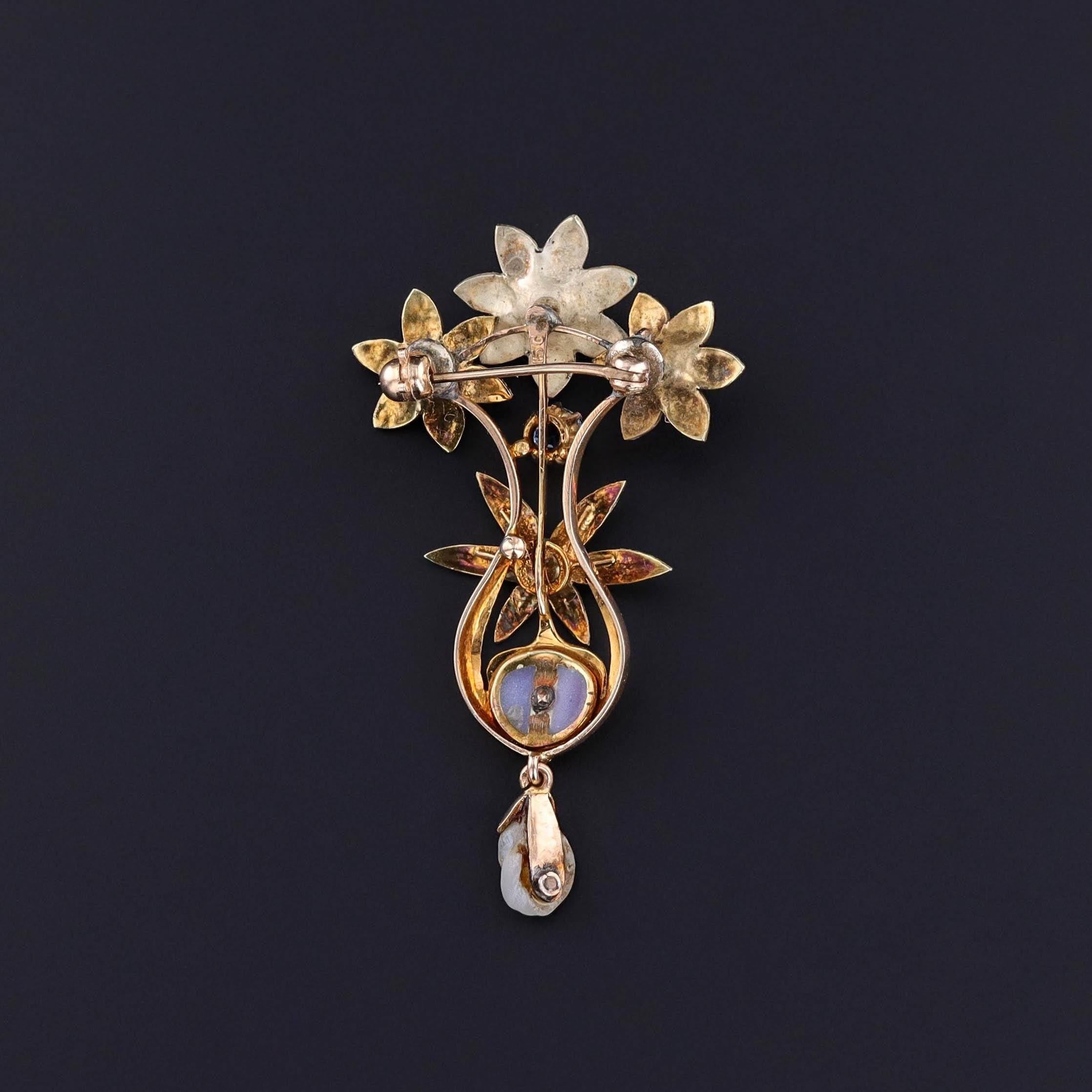 Art nouveau Broche pendentif fleur ancienne en or 15 carats et émail en vente