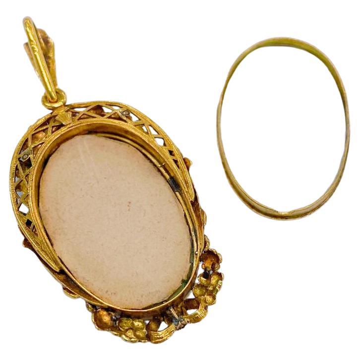 Antik Medaillon Anhänger in Engel Emaille Porträt mit prächtigen Farben dekortiert mit 14k Gold Ornamente Anhänger wurde während der astro-ungarischen Ära 1890/1900.c mit einem insgesamt 14k Gold Gewicht von 11 Gramm und 5cm Länge feines