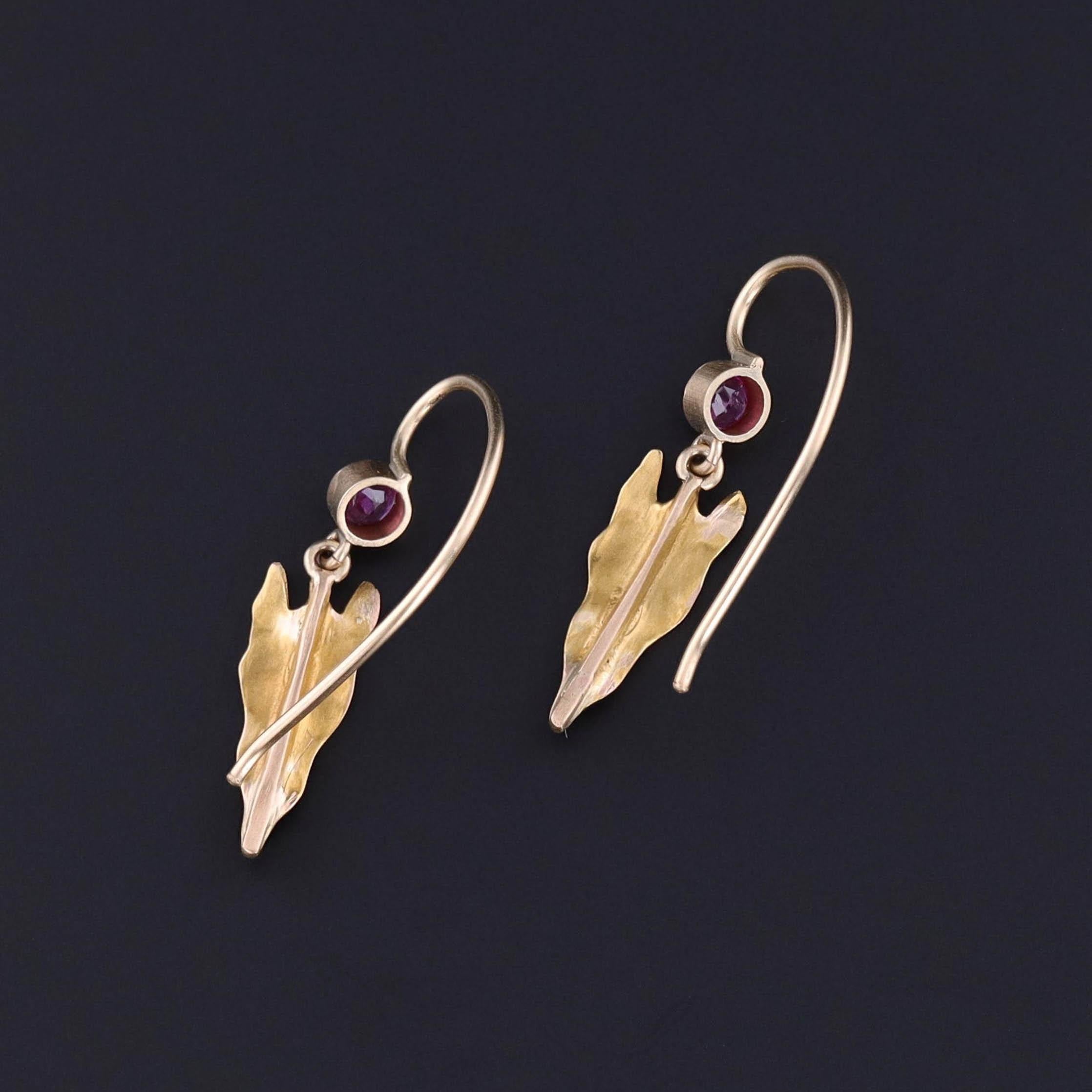 Antique Enamel Leaf Earrings of 14k Gold In Good Condition For Sale In Lewisburg, PA