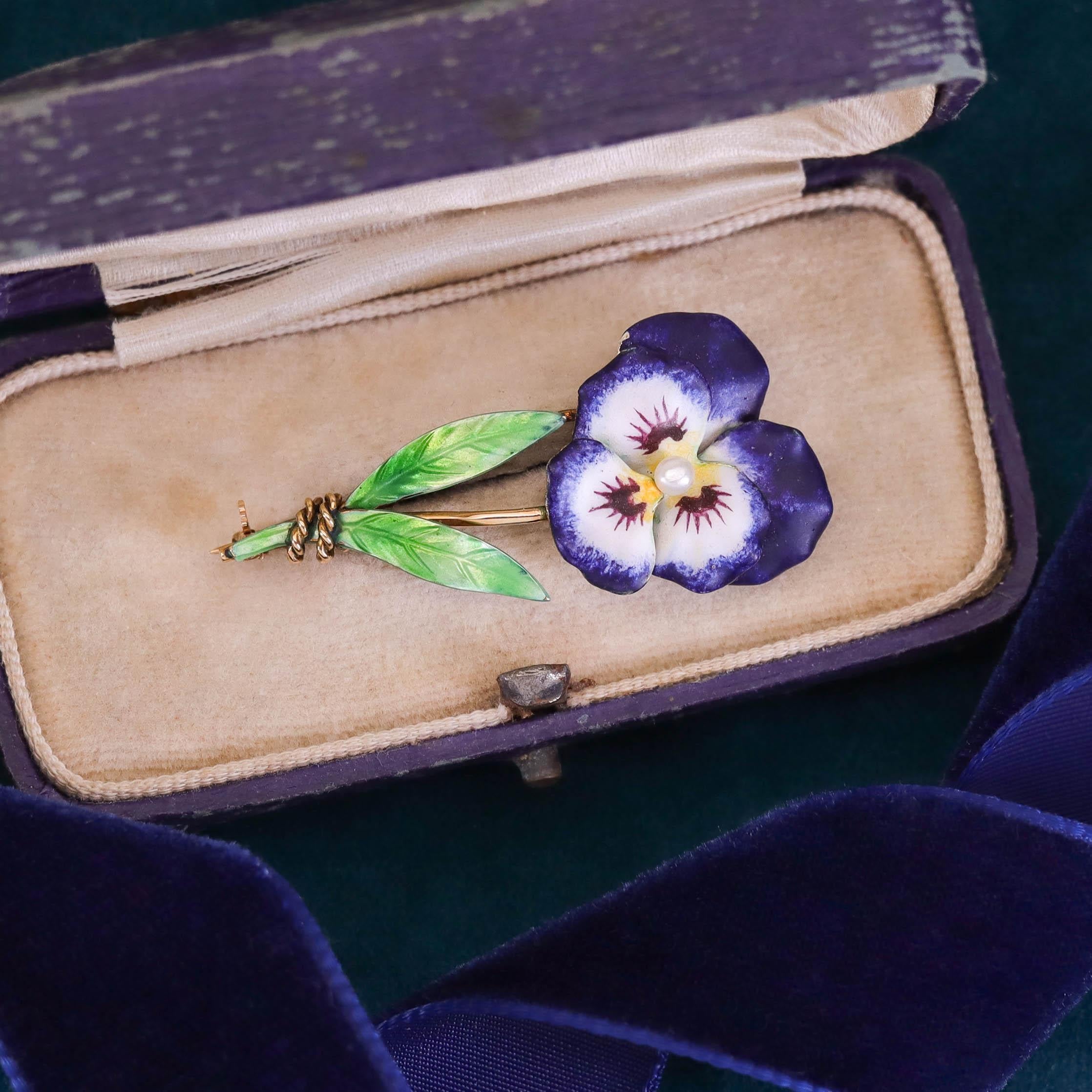 De las mujeres Antiguo broche de pensamiento esmaltado de oro de 14 quilates de Krementz & Co. en venta
