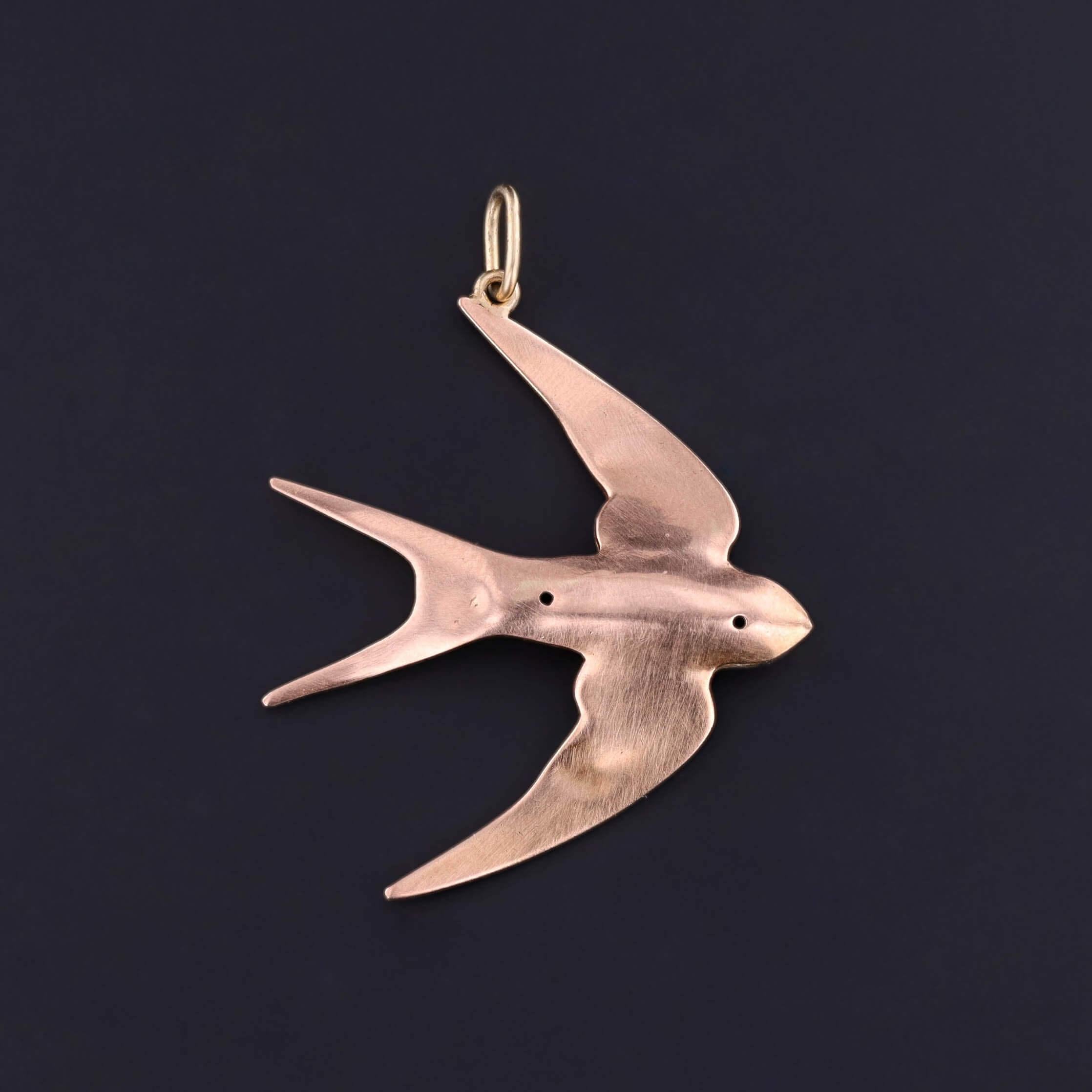 Victorien Pendentif en or 14k avec oiseau hirondelle en émail ancien en vente
