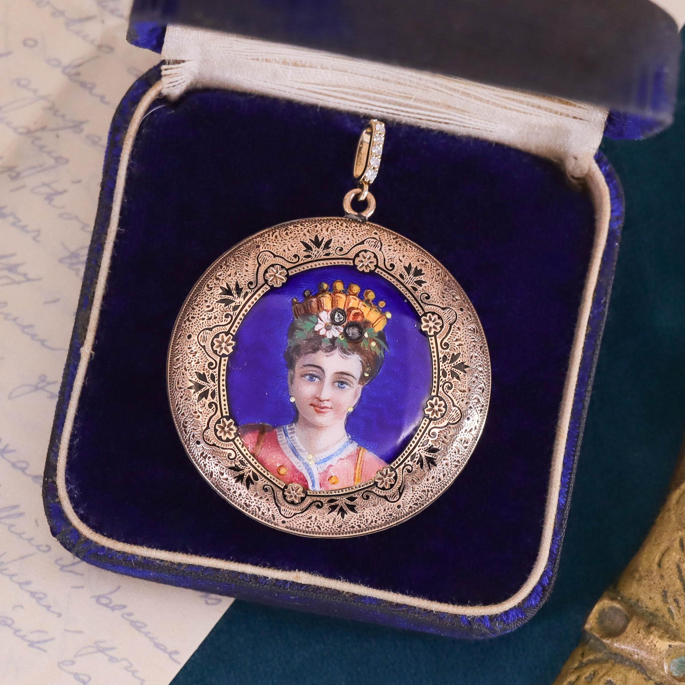 Ciondolo antico da donna in smalto in oro 14k In condizioni buone in vendita a Lewisburg, PA