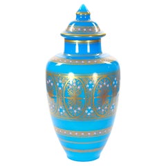Antica urna decorativa smaltata opalina dipinta e decorata a mano con coperchio