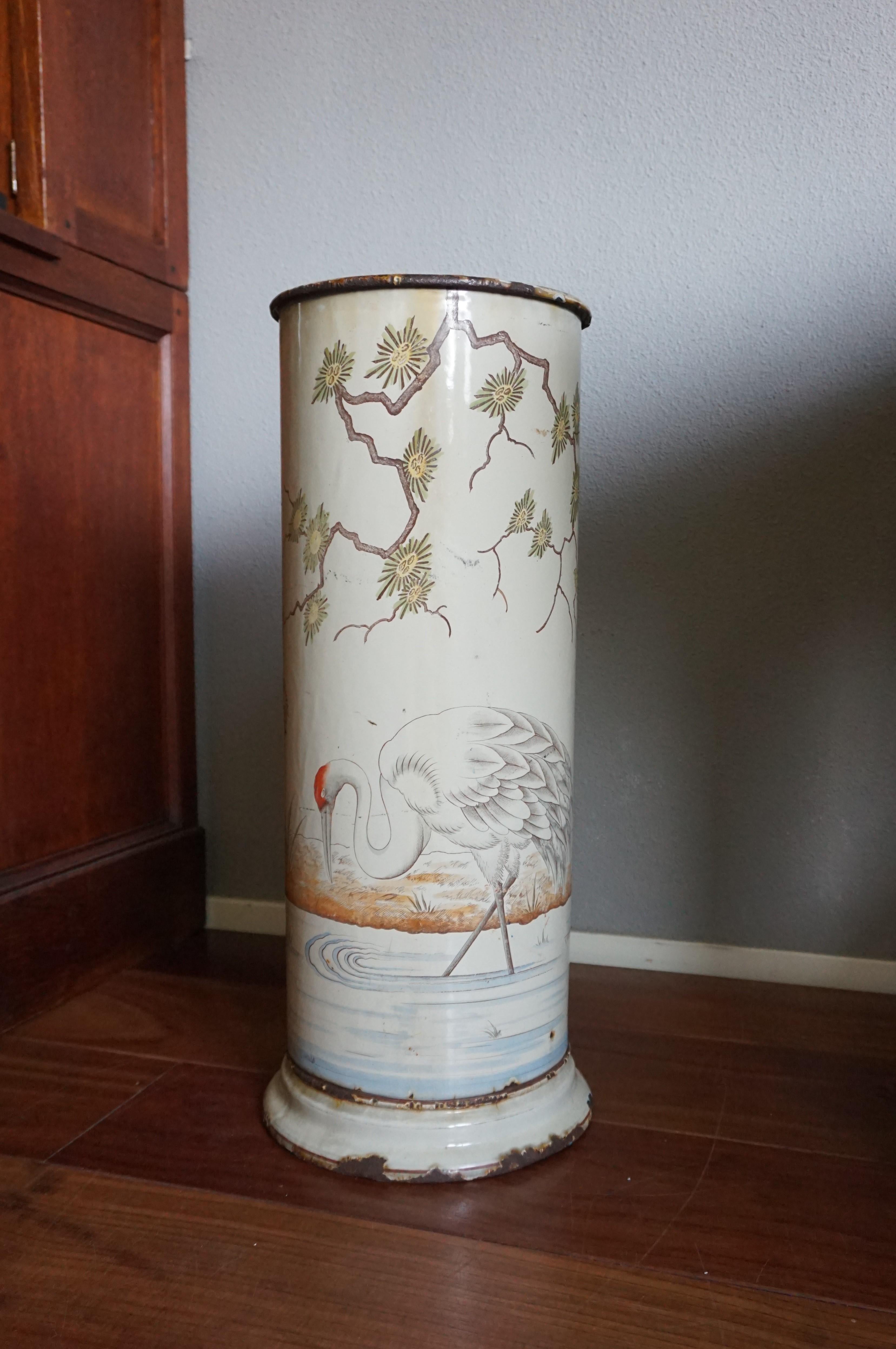 crane vase